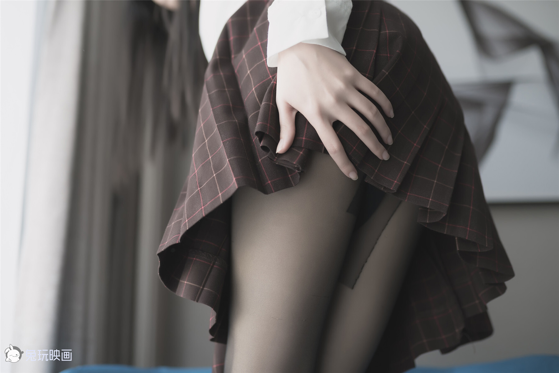 兔玩映画系列 Vol.051 蓝椅子上的黑丝少女