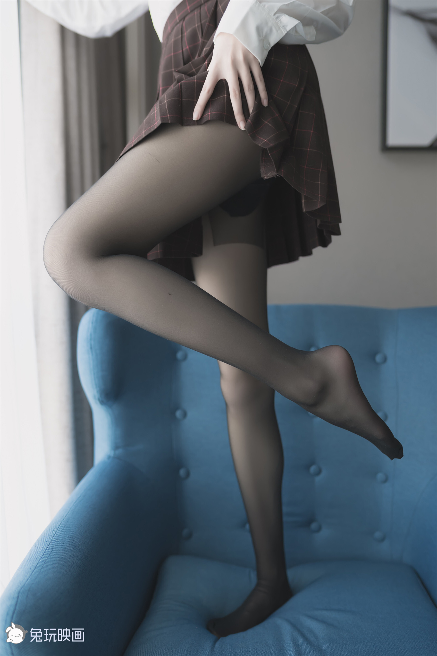 兔玩映画系列 Vol.051 蓝椅子上的黑丝少女