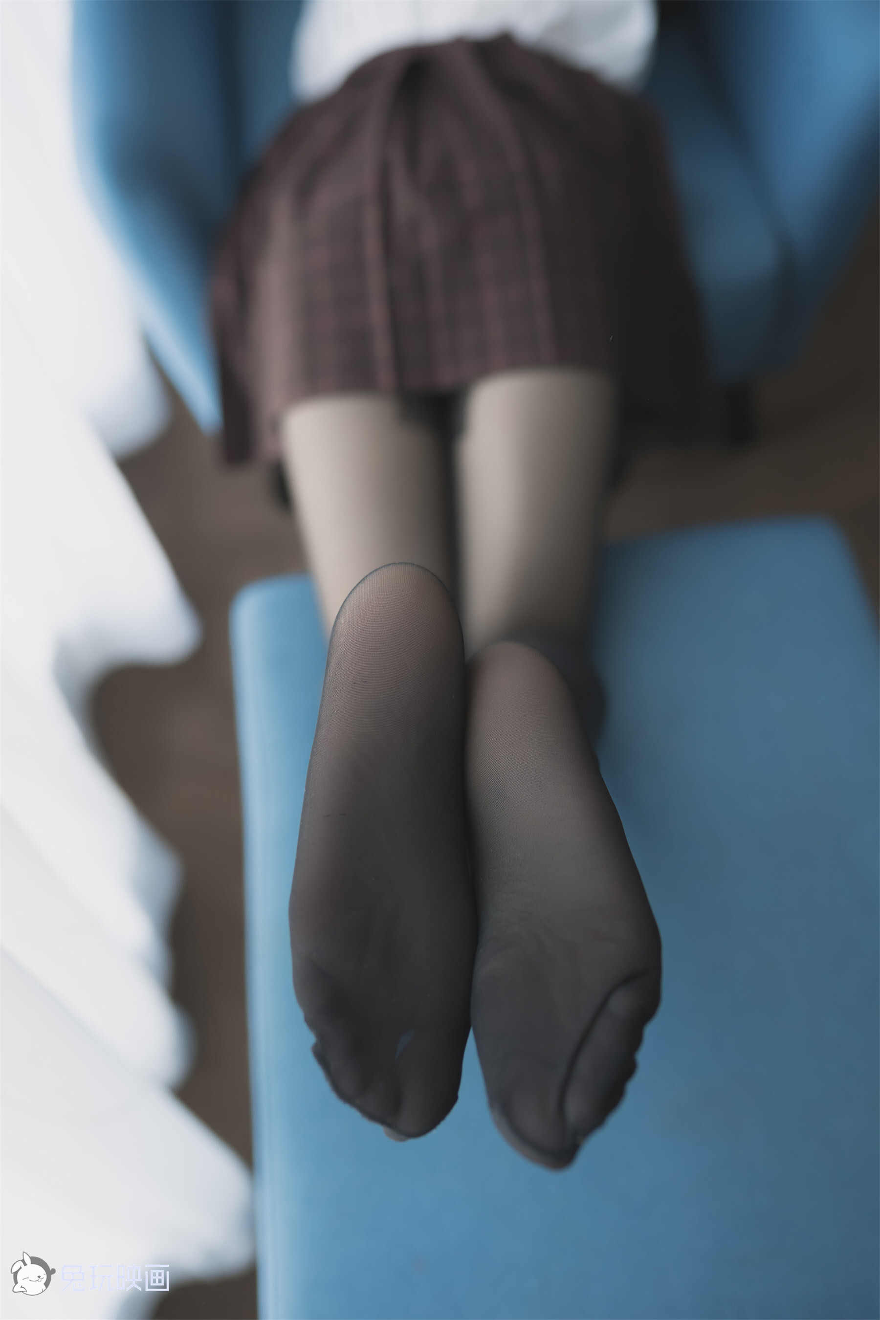 兔玩映画系列 Vol.051 蓝椅子上的黑丝少女