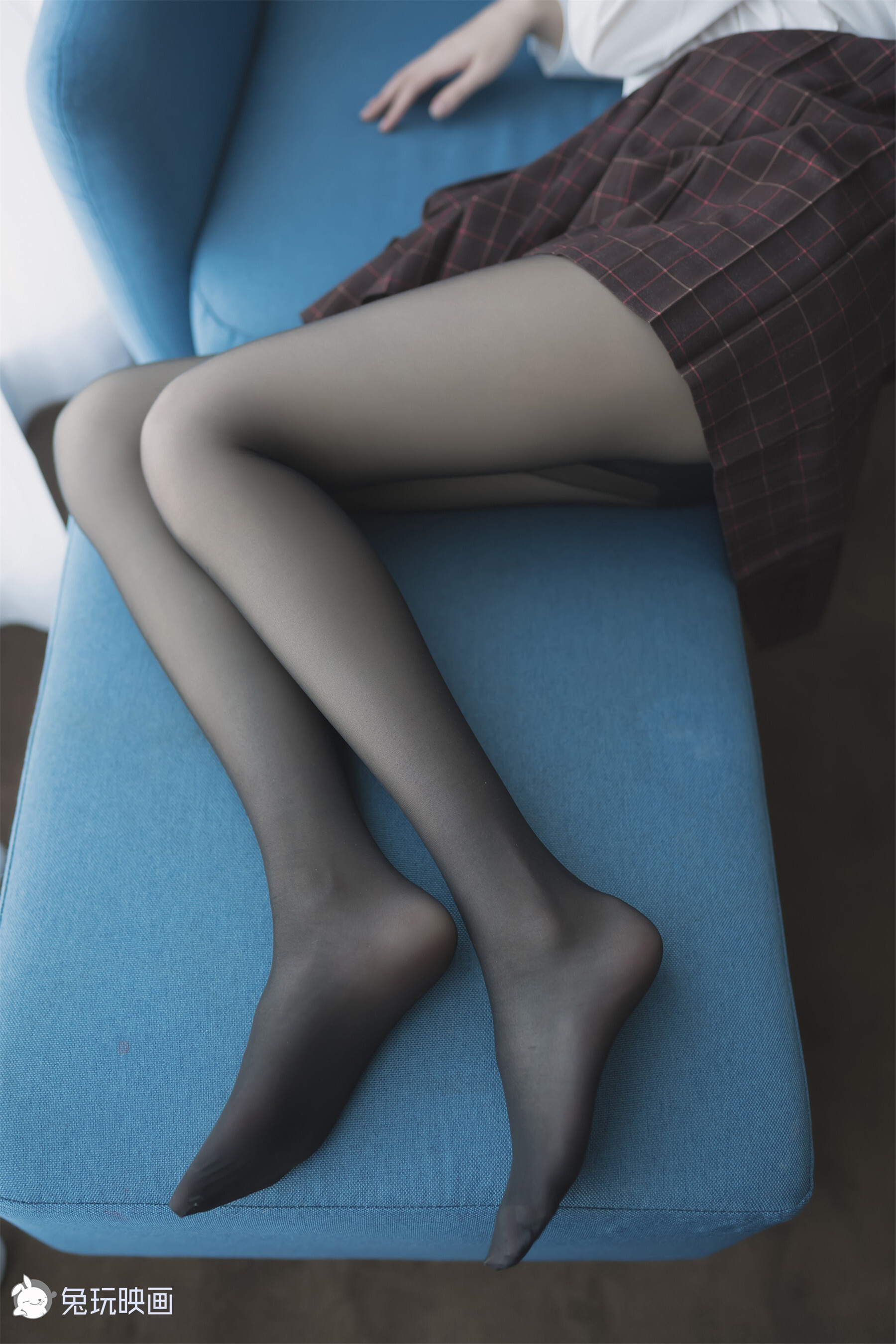 兔玩映画系列 Vol.051 蓝椅子上的黑丝少女
