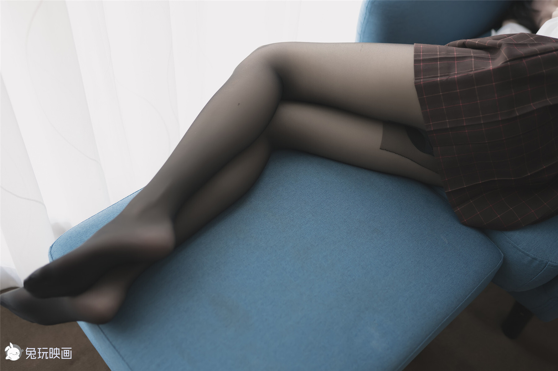 兔玩映画系列 Vol.051 蓝椅子上的黑丝少女