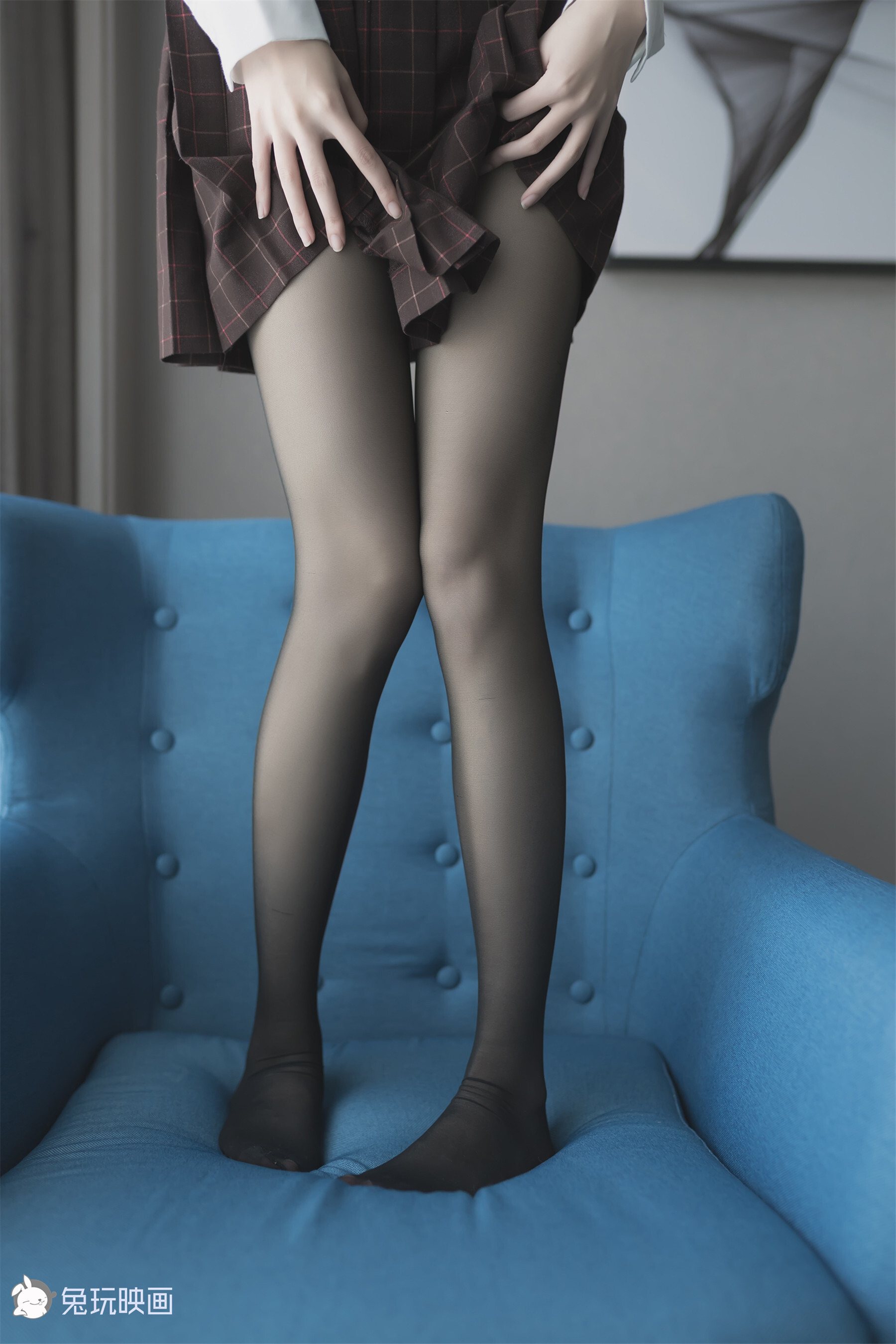 兔玩映画系列 Vol.051 蓝椅子上的黑丝少女