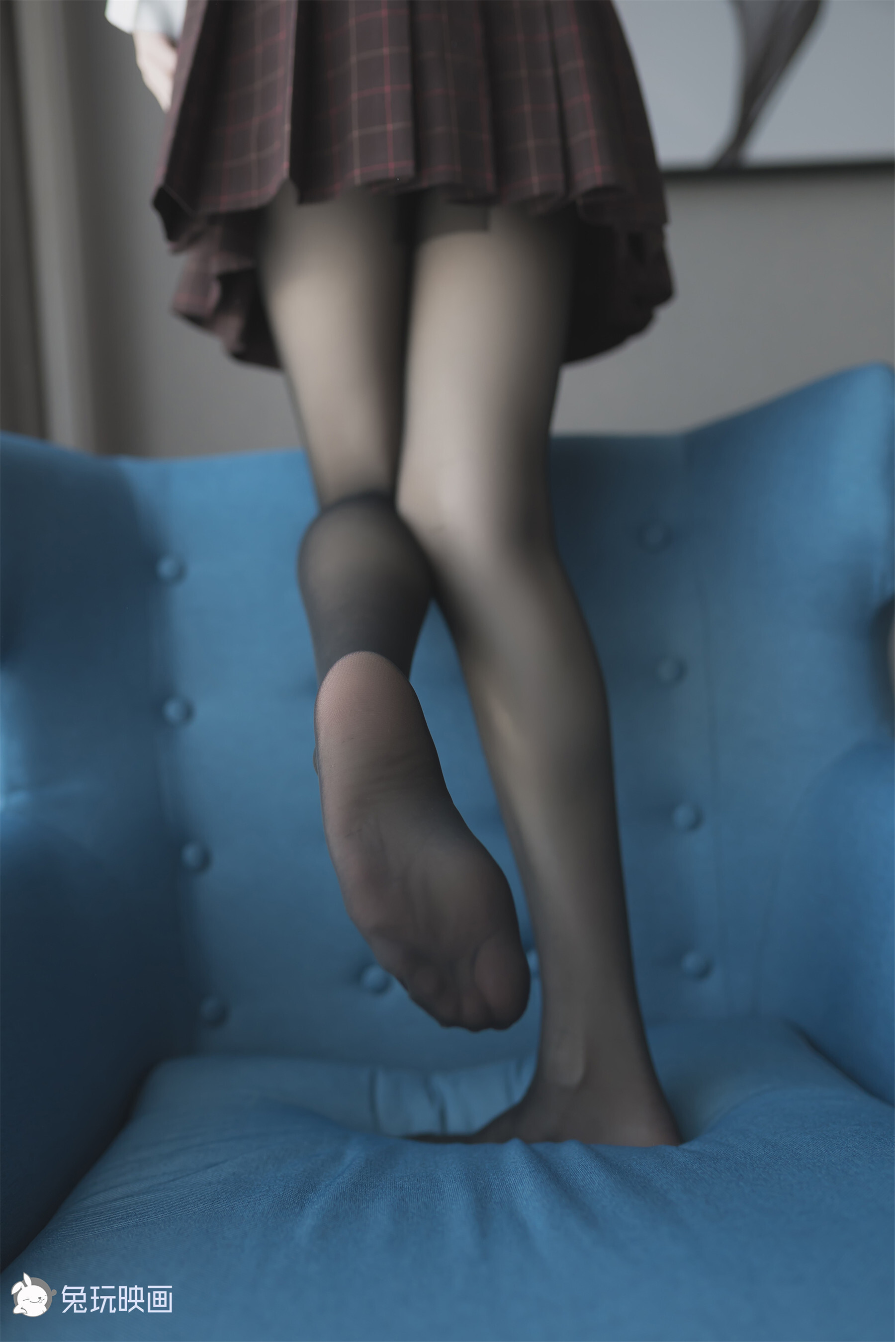 兔玩映画系列 Vol.051 蓝椅子上的黑丝少女