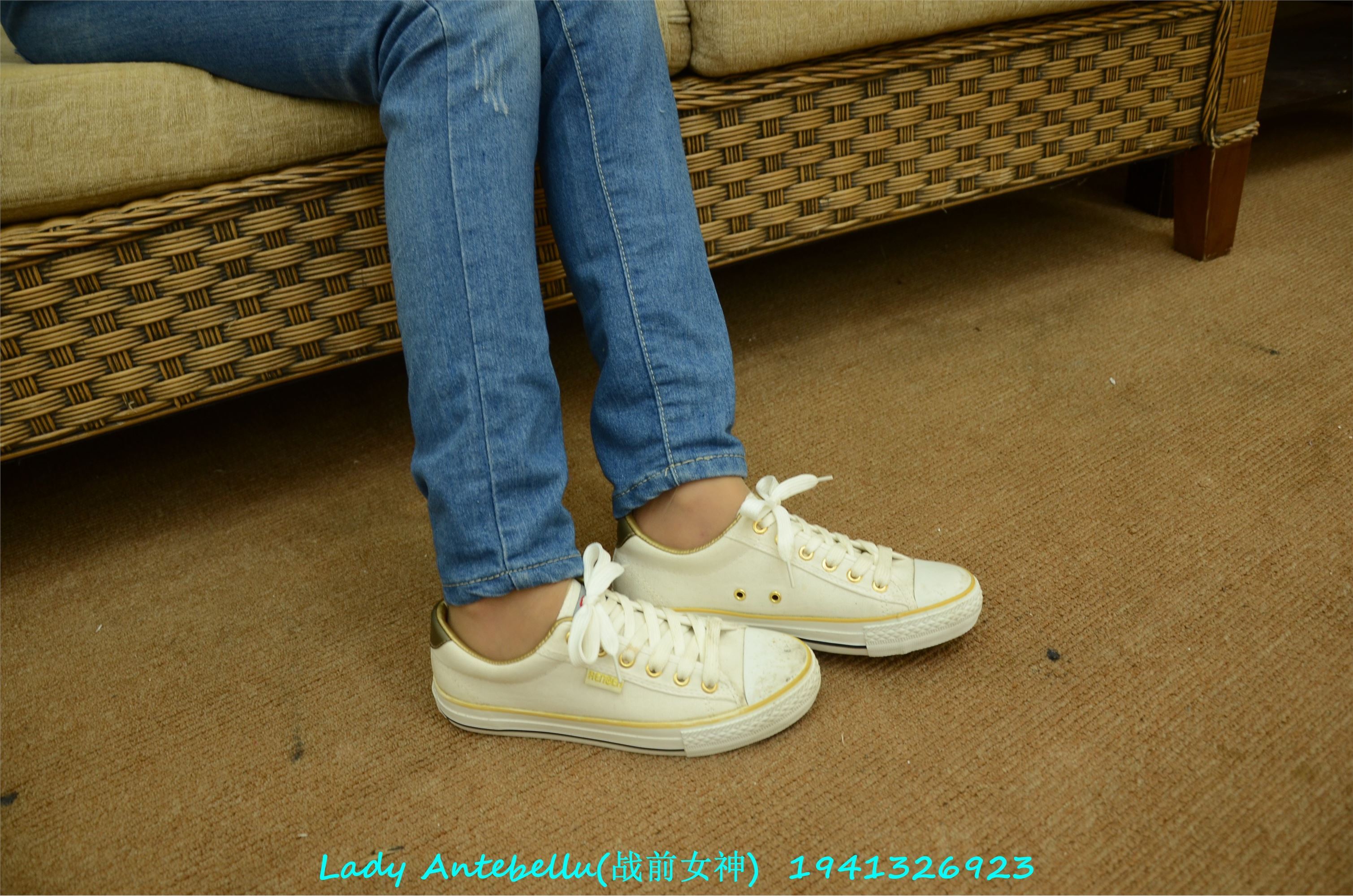 战前女神  恋足美腿棉袜女神级摄影套图 054