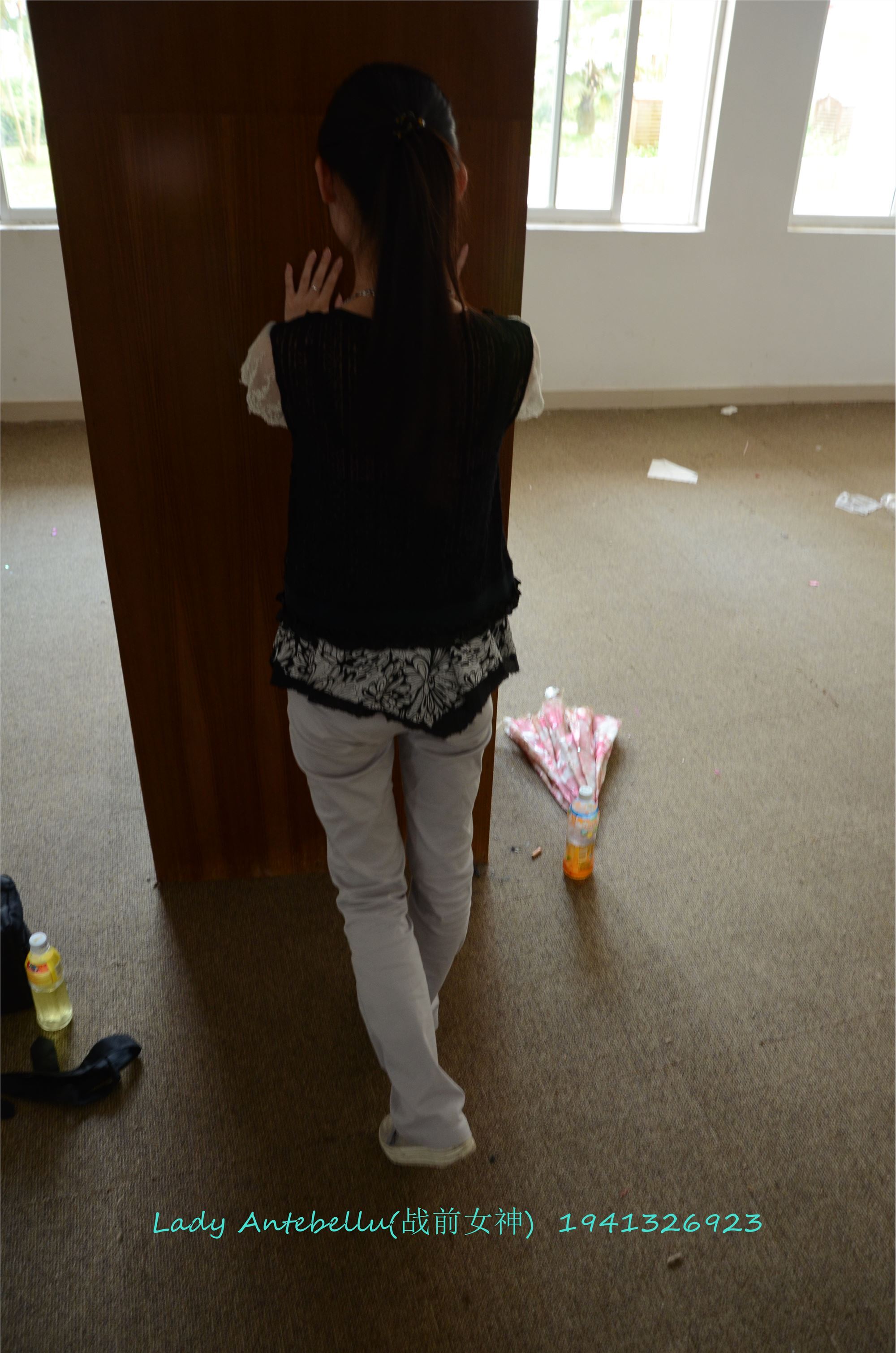 战前女神  恋足美腿棉袜女神级摄影套图 055