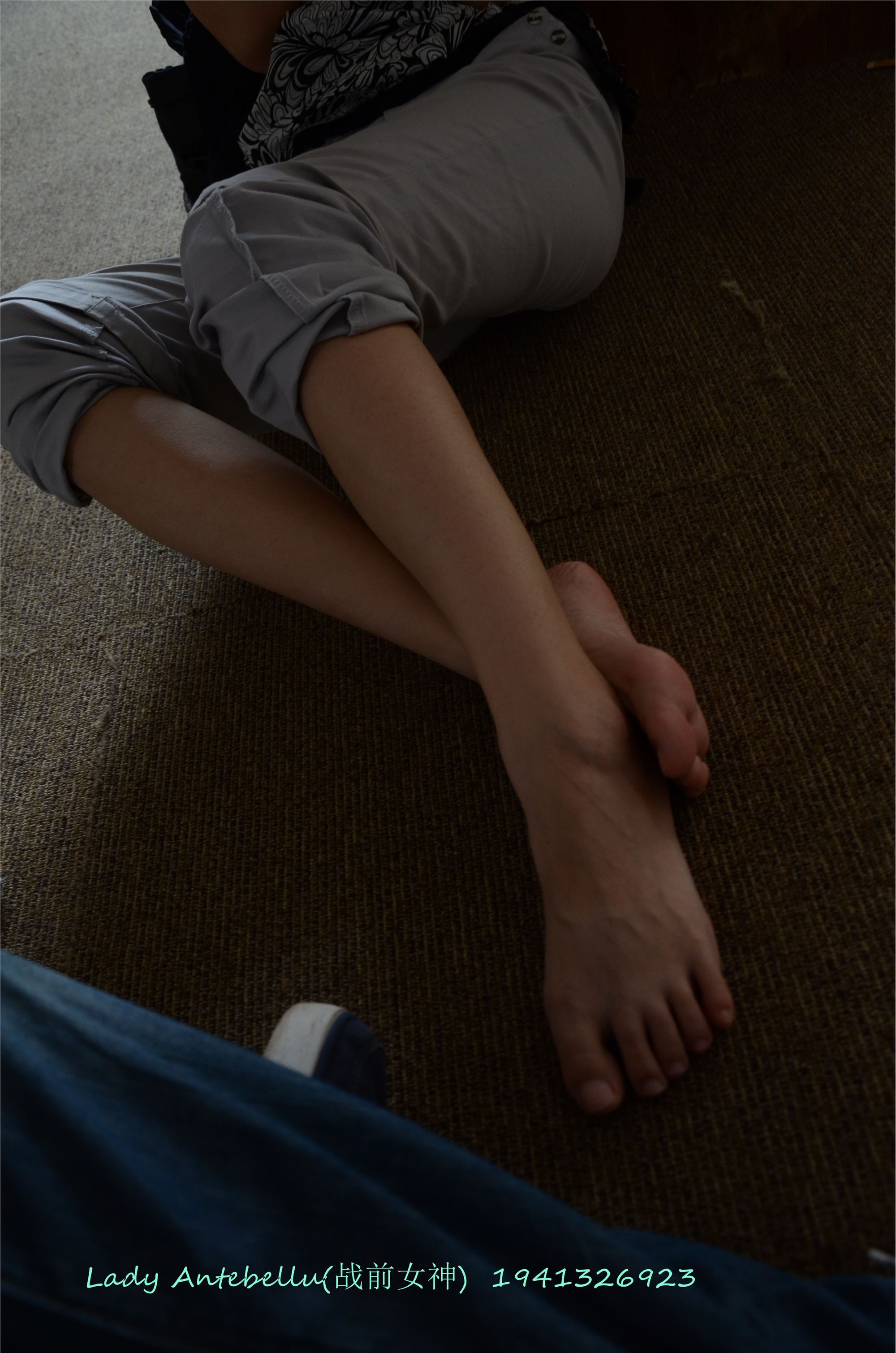 战前女神  恋足美腿棉袜女神级摄影套图 055