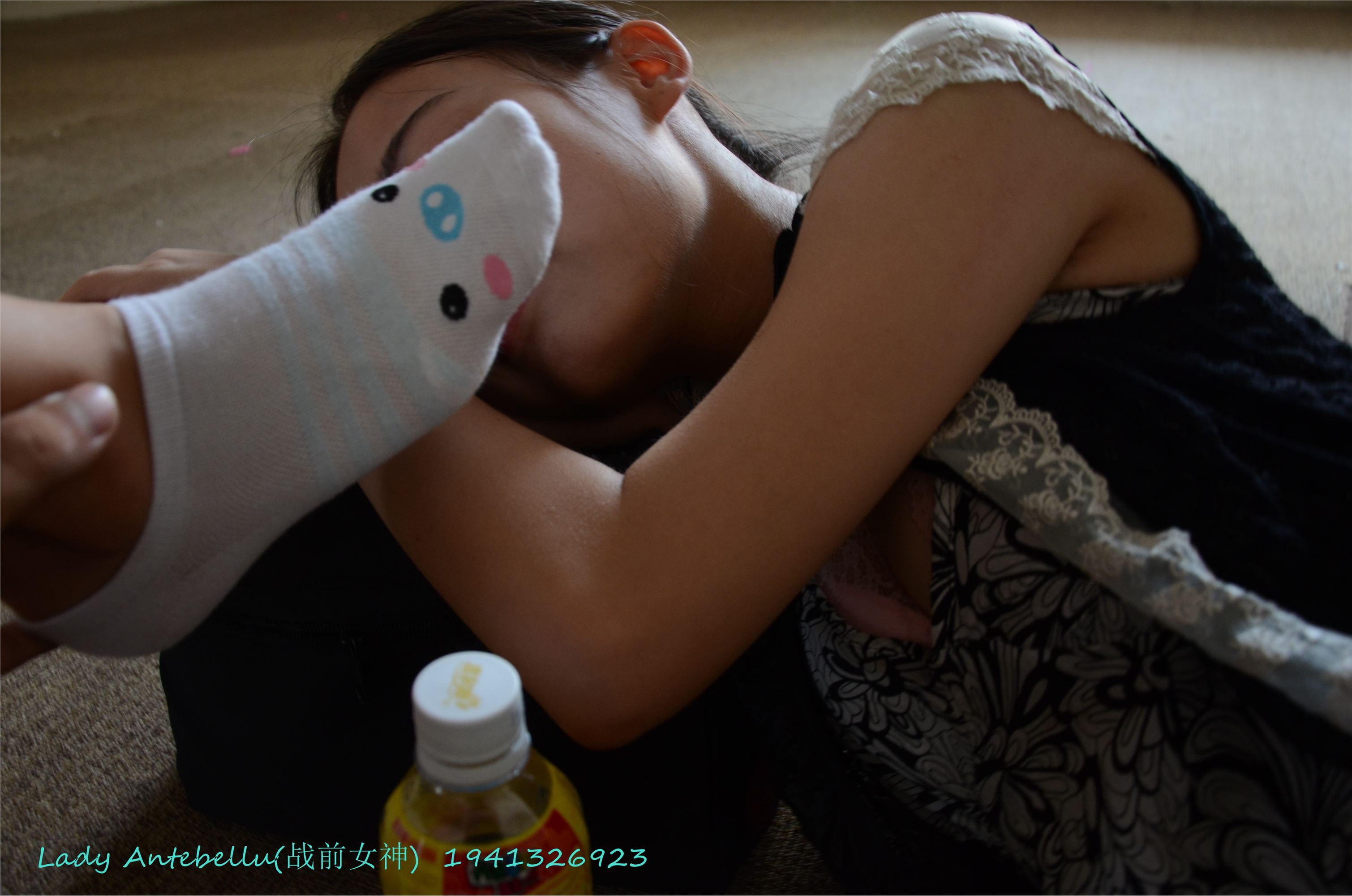 战前女神  恋足美腿棉袜女神级摄影套图 055