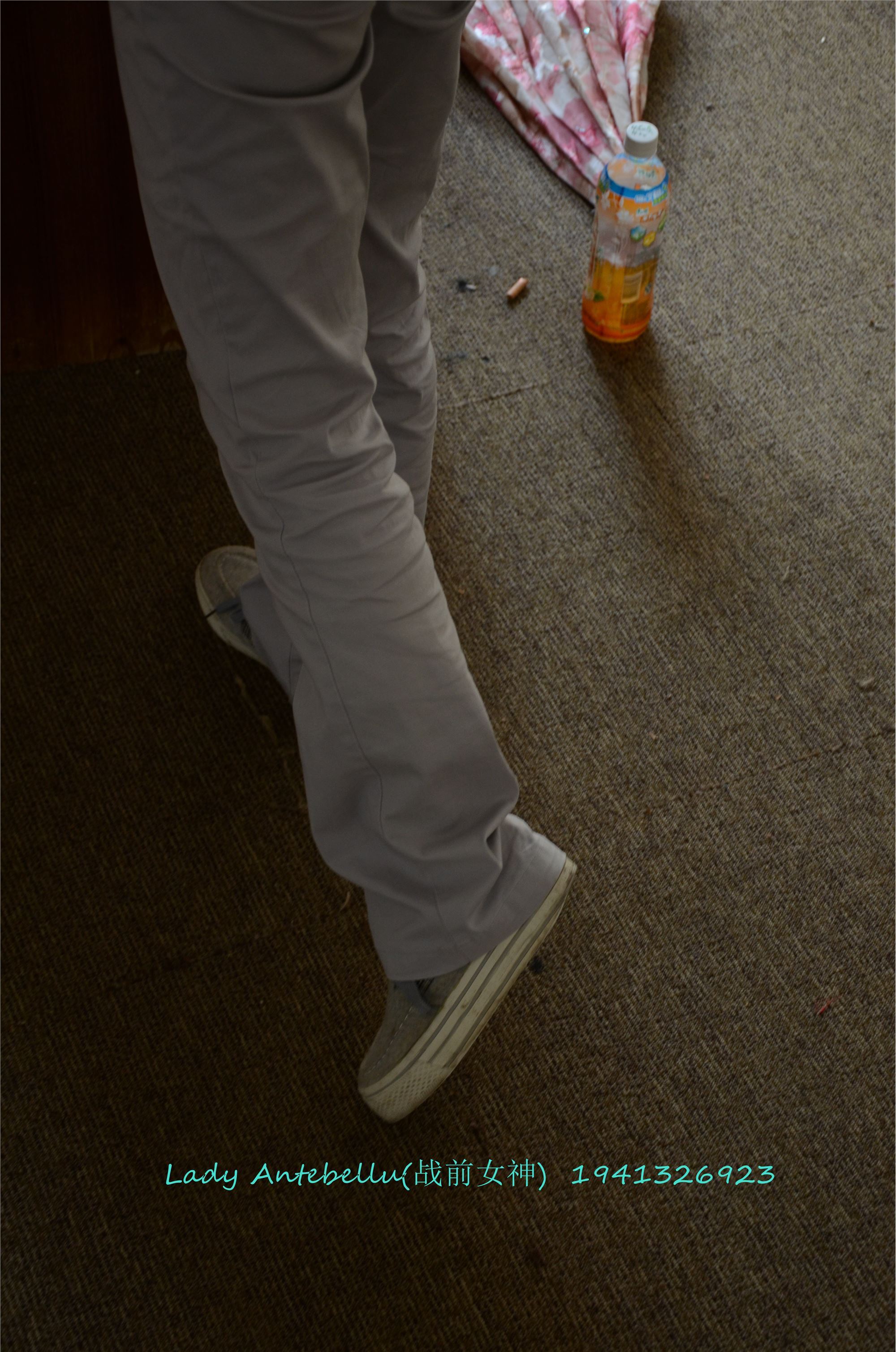 战前女神  恋足美腿棉袜女神级摄影套图 055