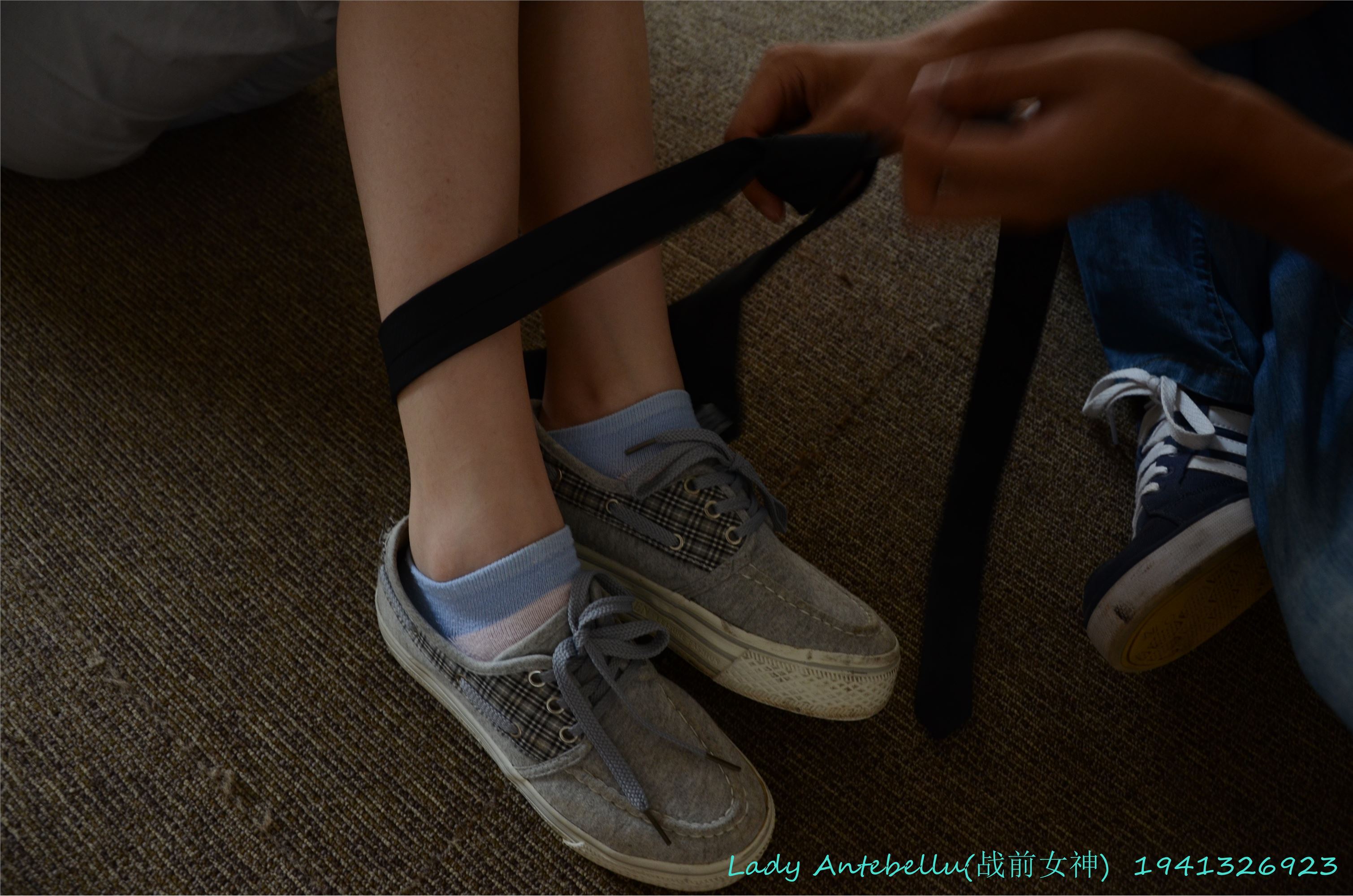 战前女神  恋足美腿棉袜女神级摄影套图 055