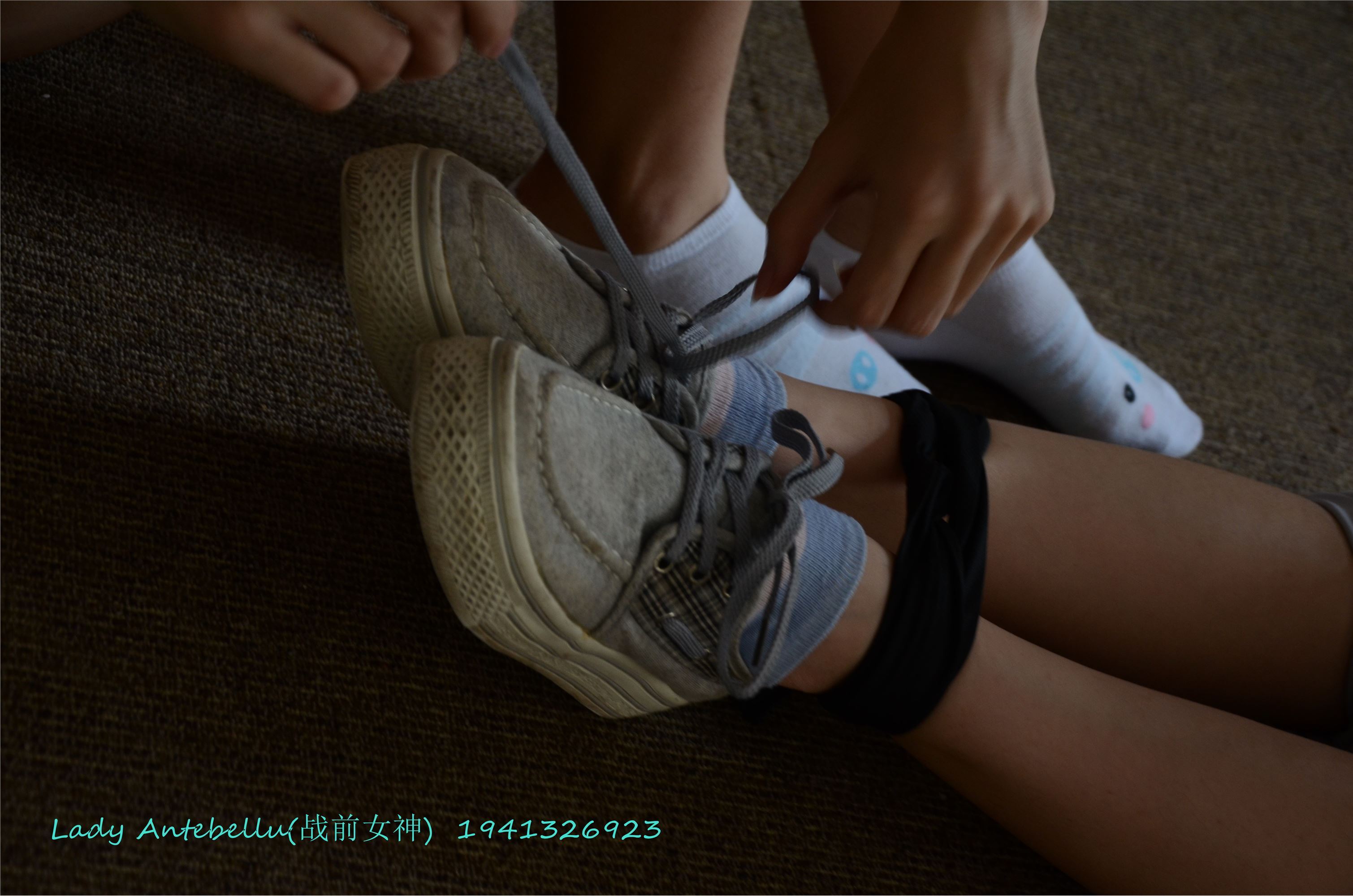 战前女神  恋足美腿棉袜女神级摄影套图 055