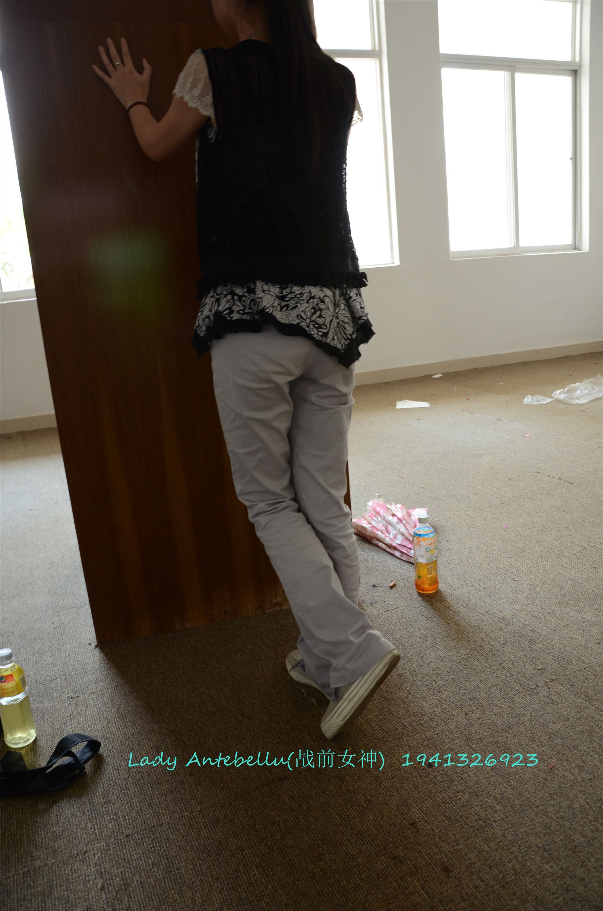 战前女神  恋足美腿棉袜女神级摄影套图 055