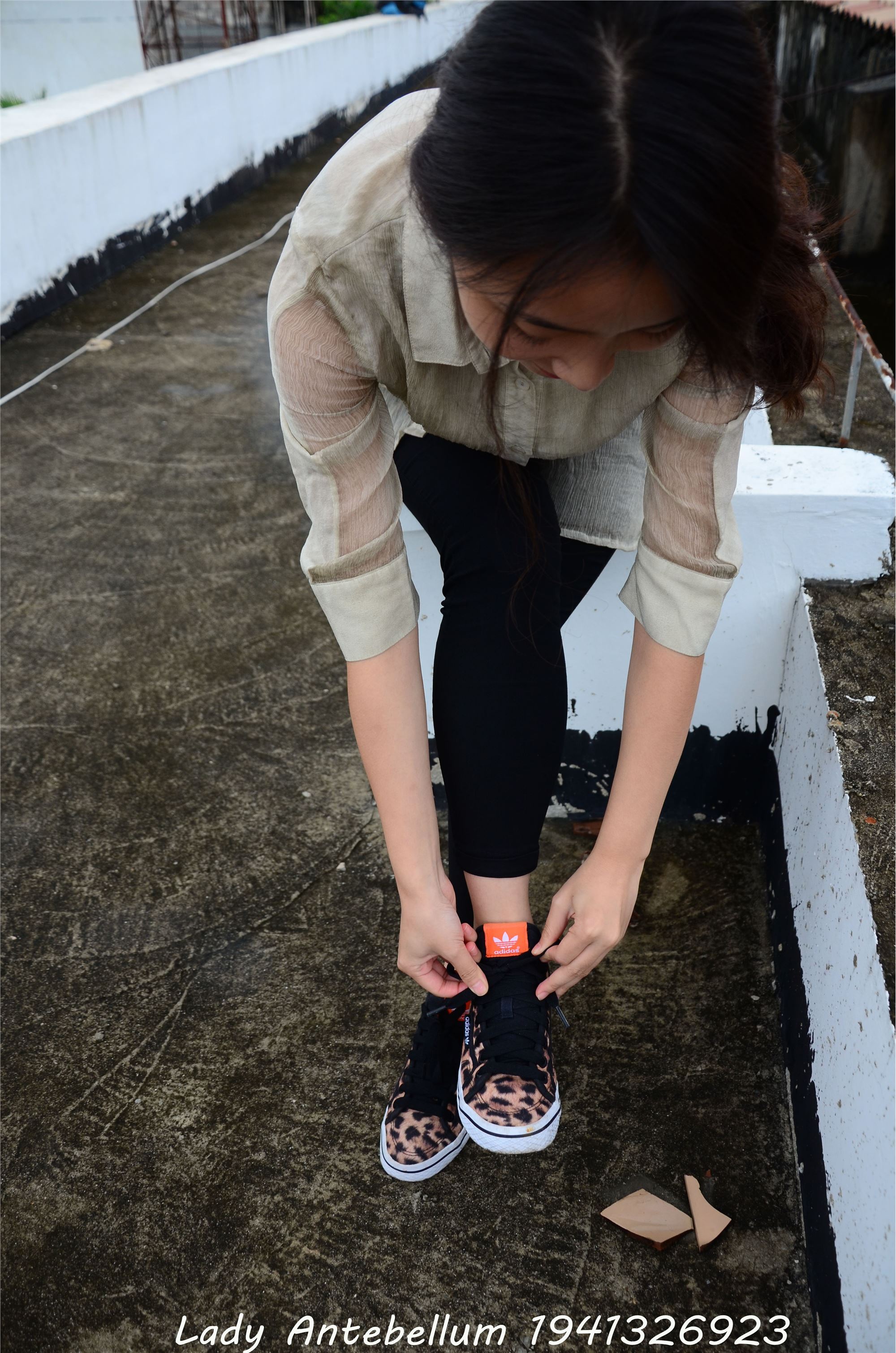 战前女神  恋足美腿棉袜女神级摄影套图 051