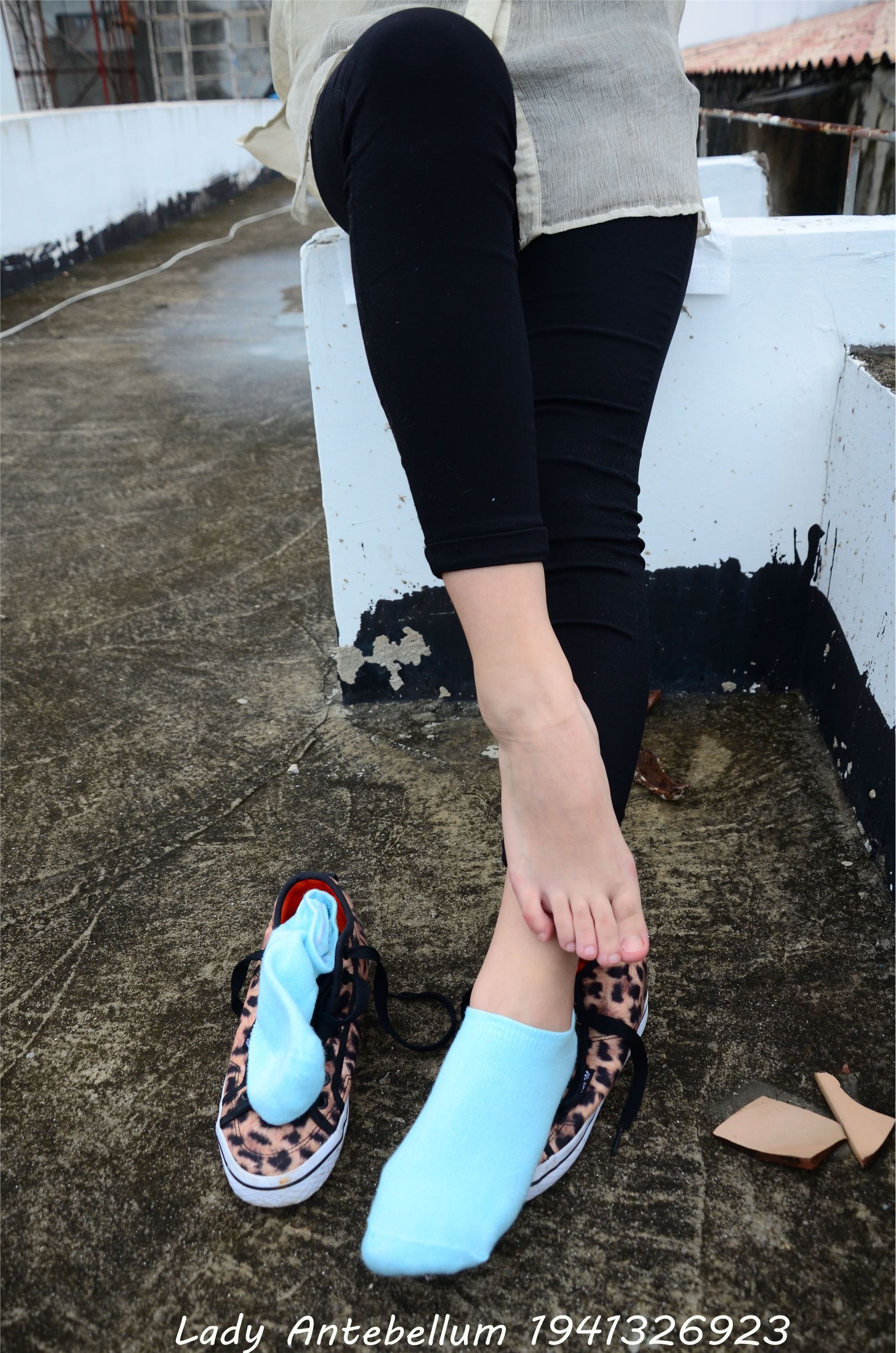 战前女神  恋足美腿棉袜女神级摄影套图 051