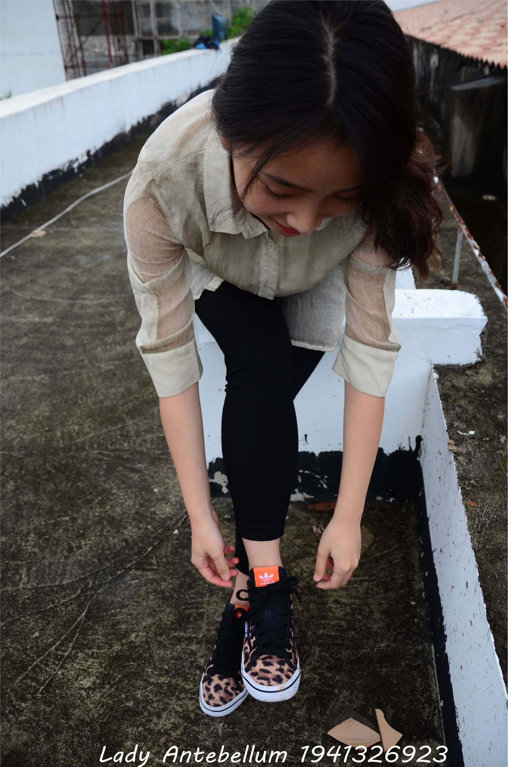 战前女神  恋足美腿棉袜女神级摄影套图 051