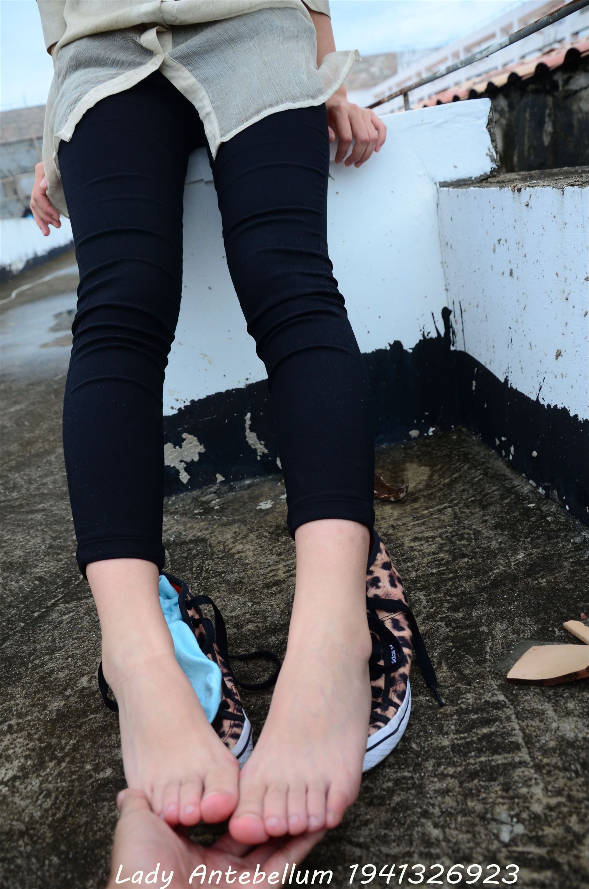 战前女神  恋足美腿棉袜女神级摄影套图 051