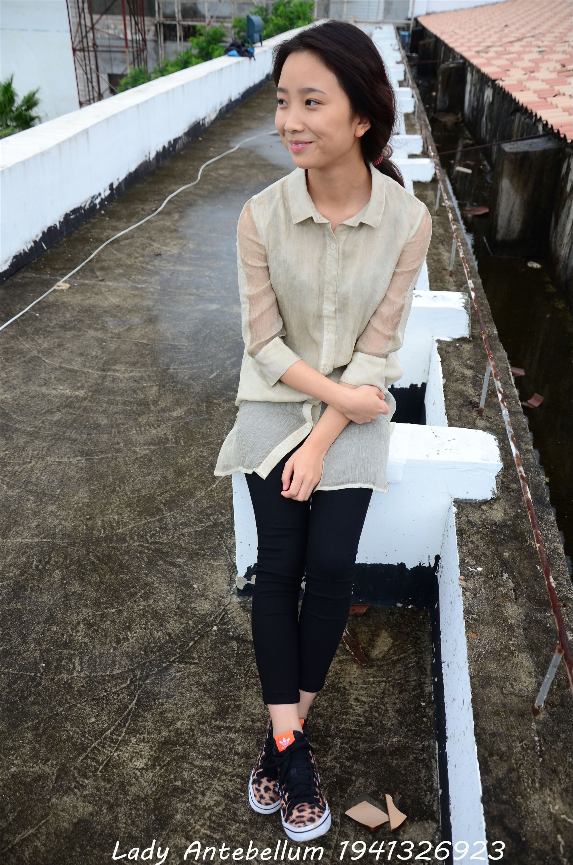 战前女神  恋足美腿棉袜女神级摄影套图 051