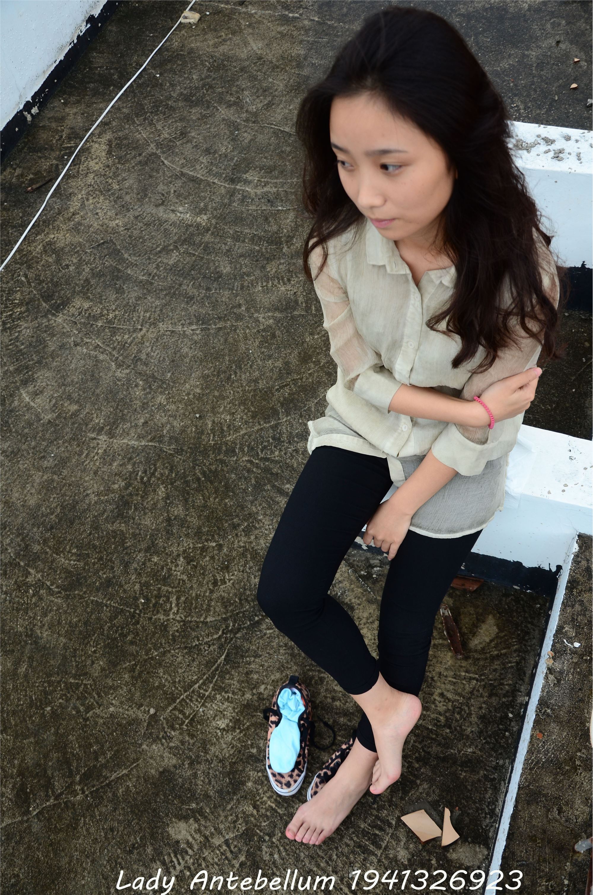 战前女神  恋足美腿棉袜女神级摄影套图 051