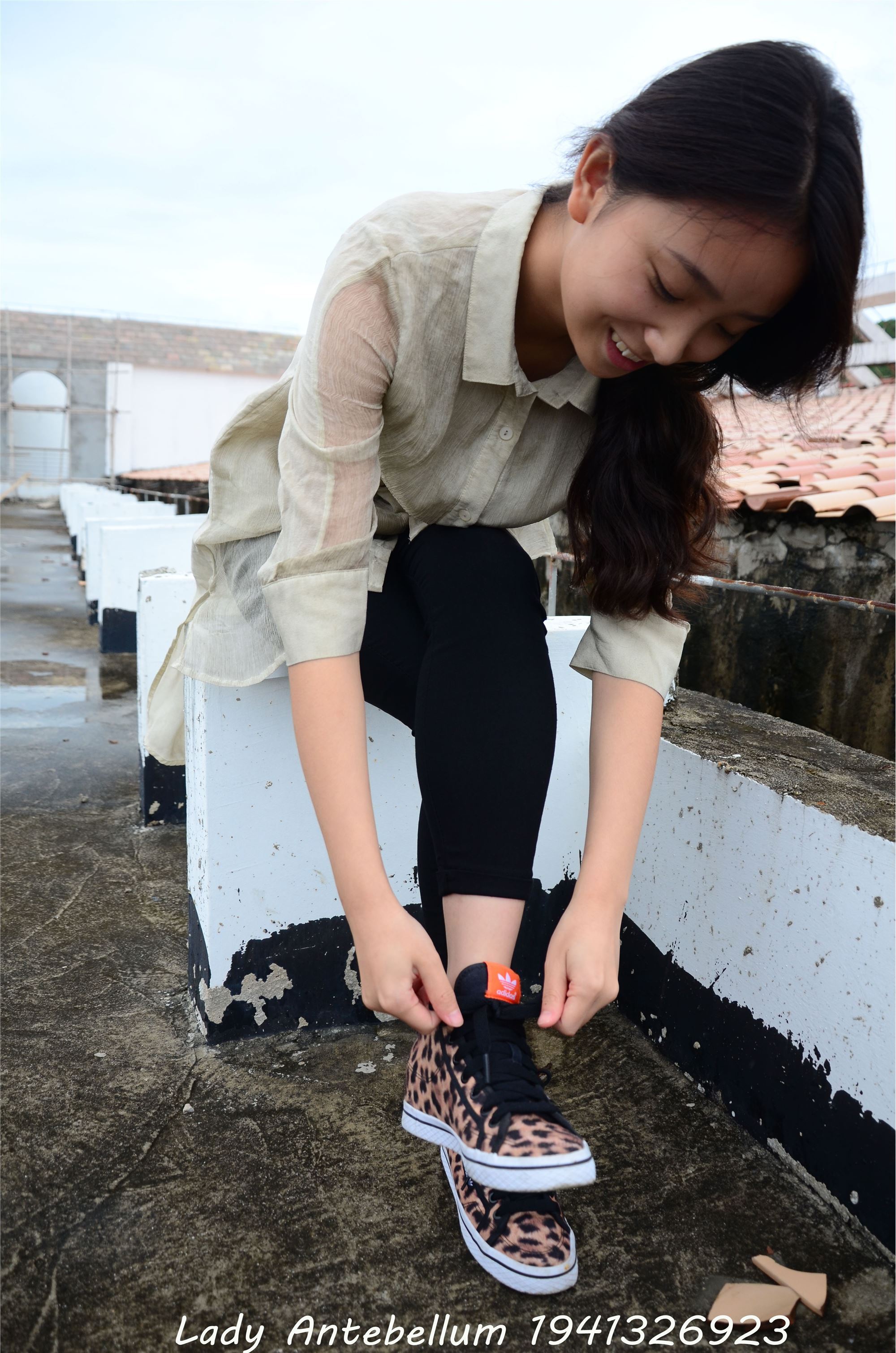 战前女神  恋足美腿棉袜女神级摄影套图 051