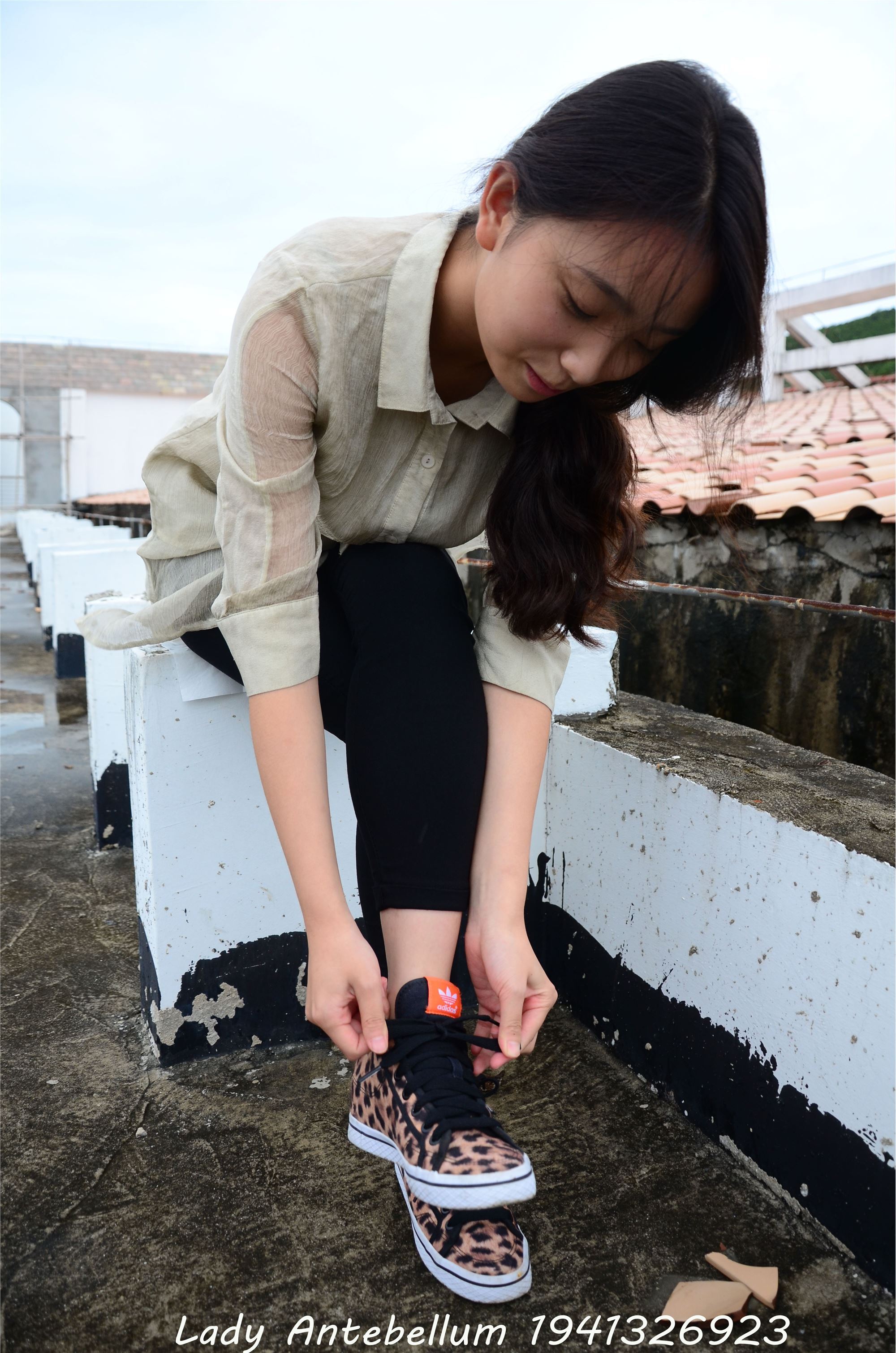 战前女神  恋足美腿棉袜女神级摄影套图 051