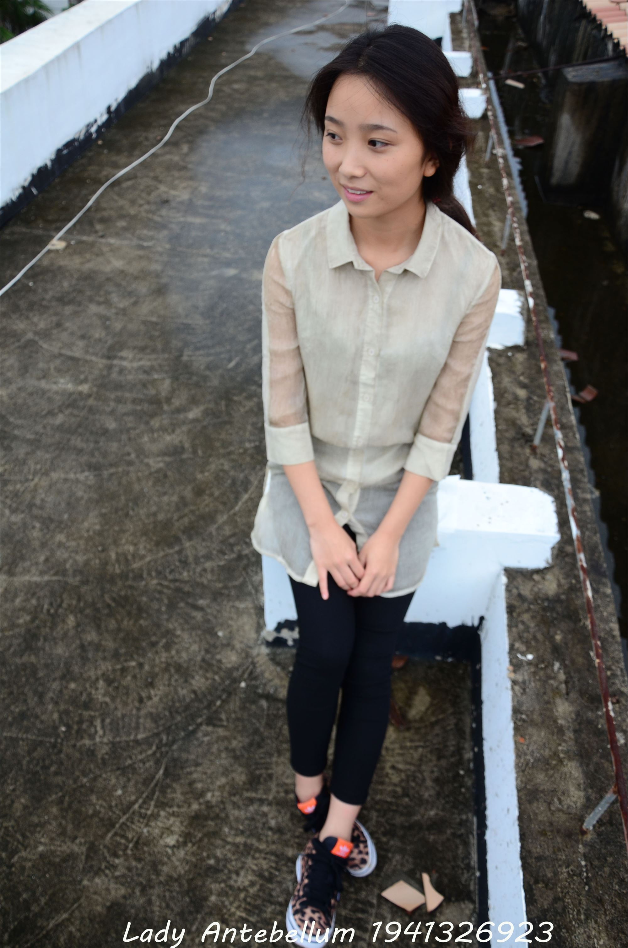 战前女神  恋足美腿棉袜女神级摄影套图 051