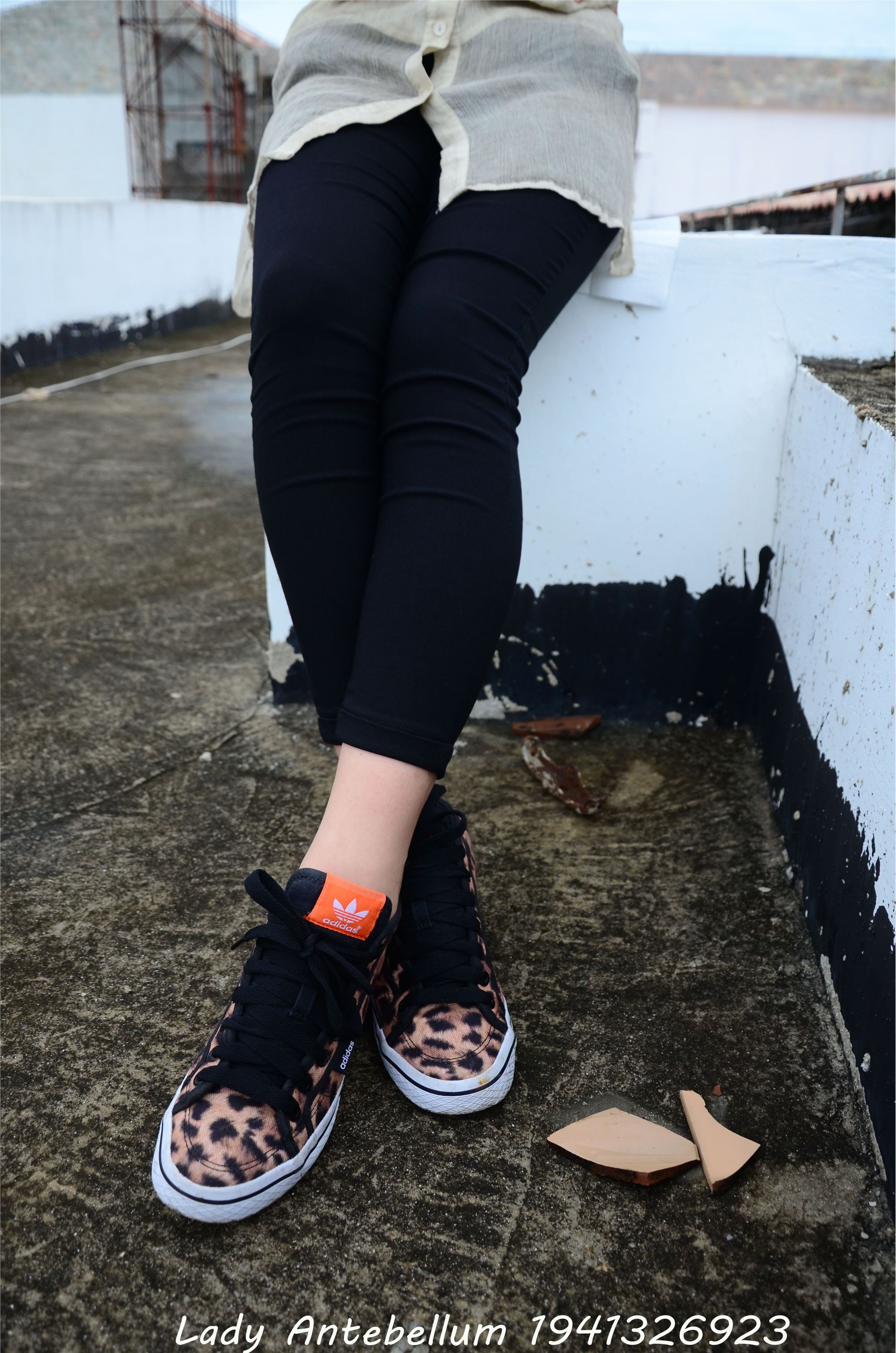 战前女神  恋足美腿棉袜女神级摄影套图 051