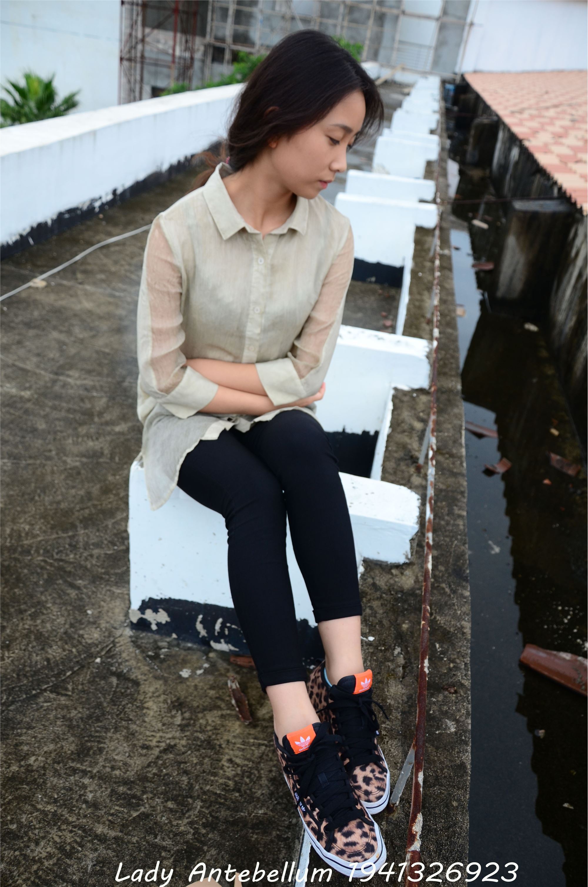 战前女神  恋足美腿棉袜女神级摄影套图 051