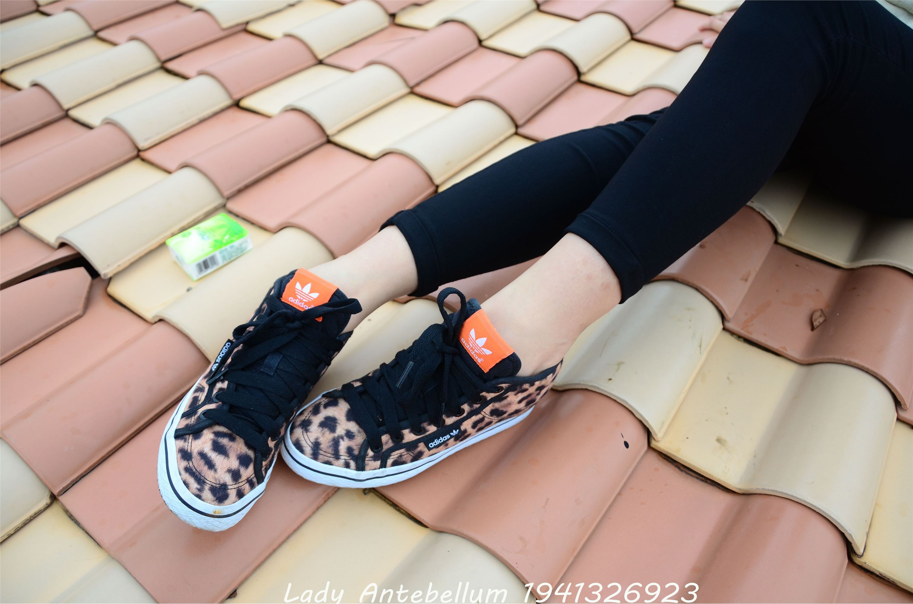 战前女神  恋足美腿棉袜女神级摄影套图 051