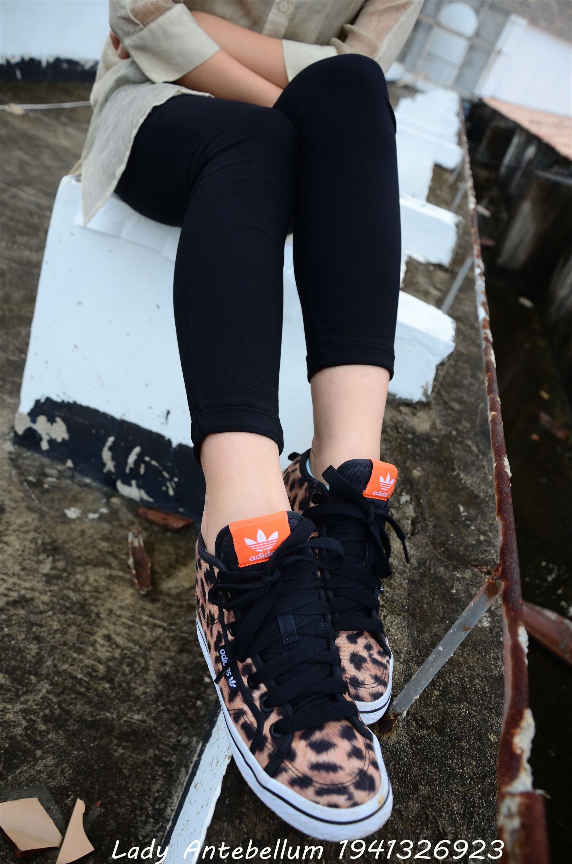 战前女神  恋足美腿棉袜女神级摄影套图 051