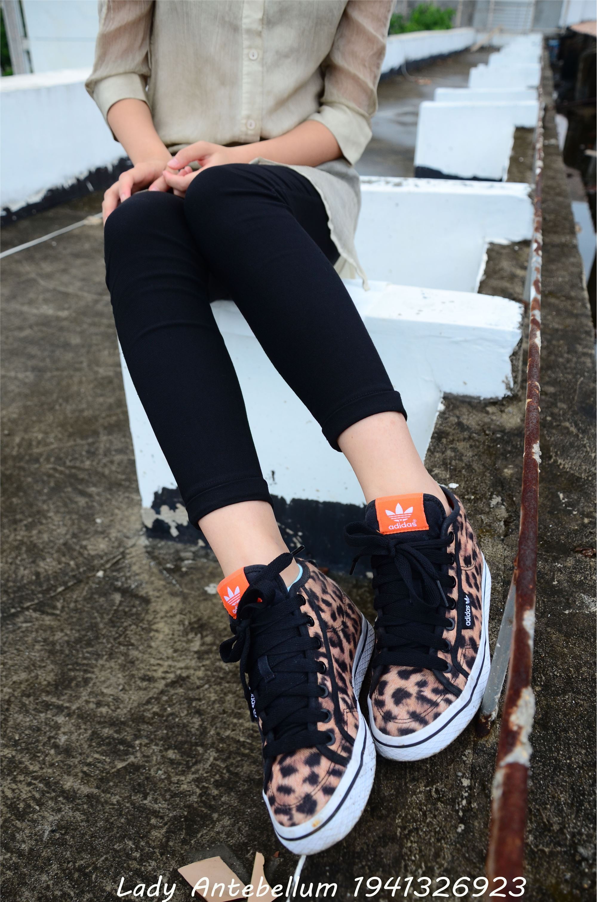 战前女神  恋足美腿棉袜女神级摄影套图 051