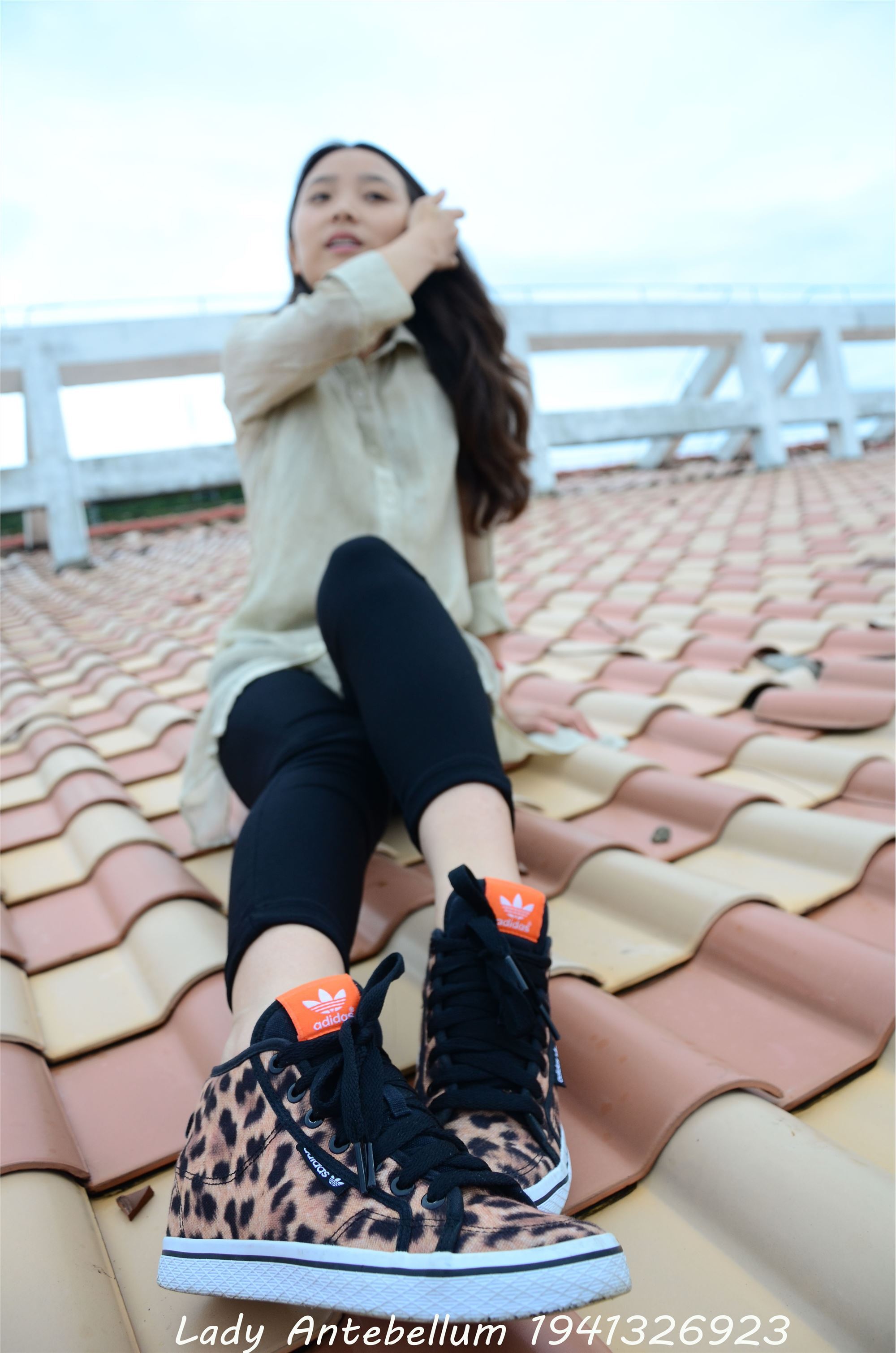 战前女神  恋足美腿棉袜女神级摄影套图 051