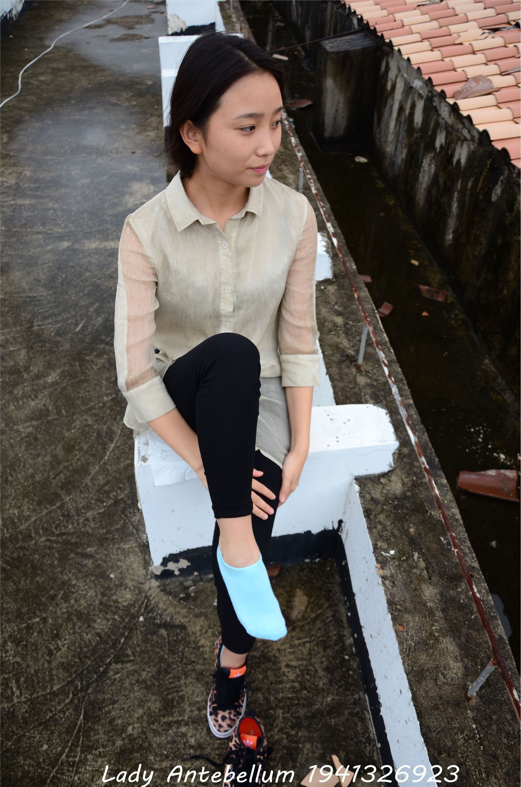 战前女神  恋足美腿棉袜女神级摄影套图 051