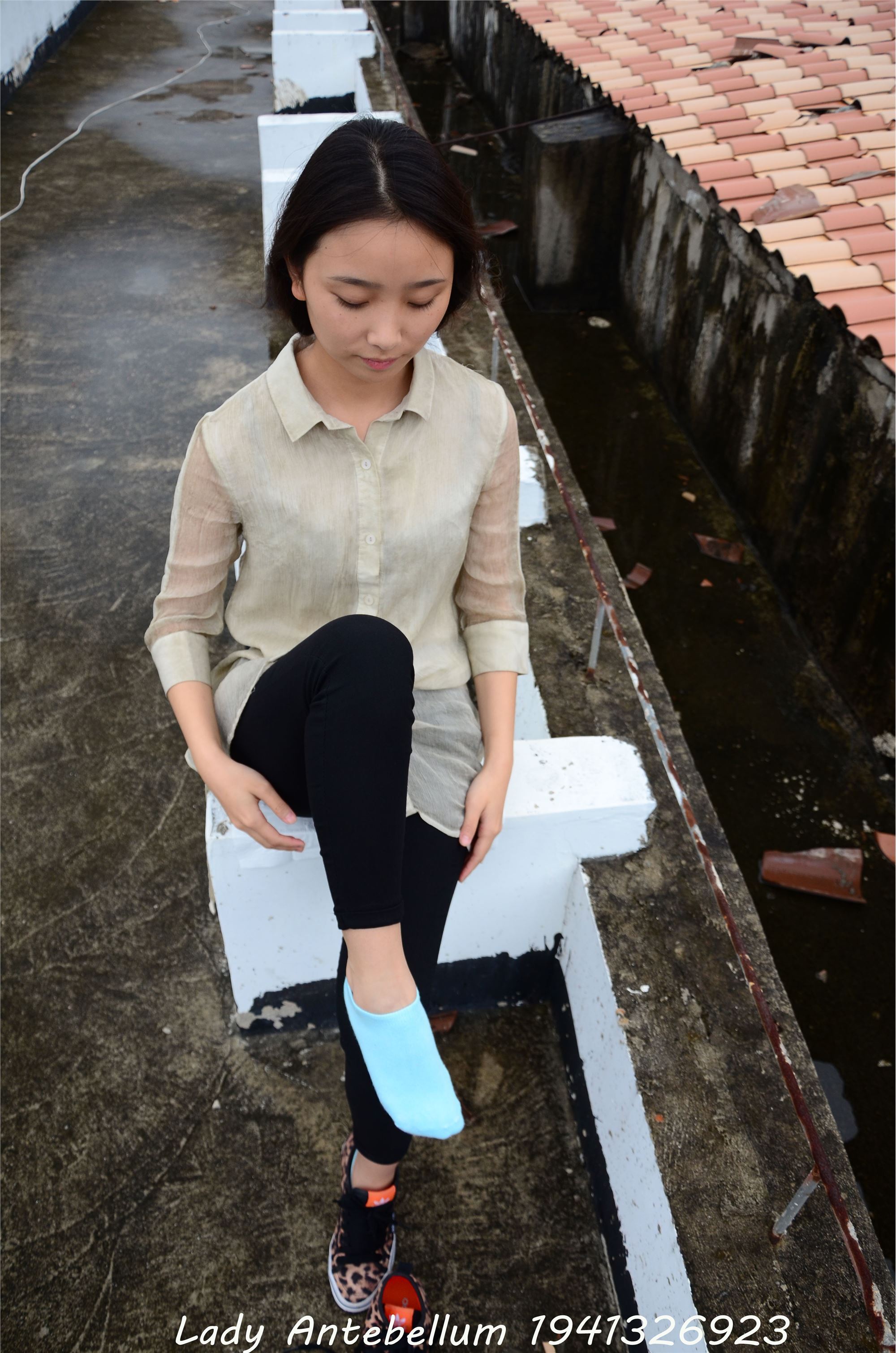 战前女神  恋足美腿棉袜女神级摄影套图 051