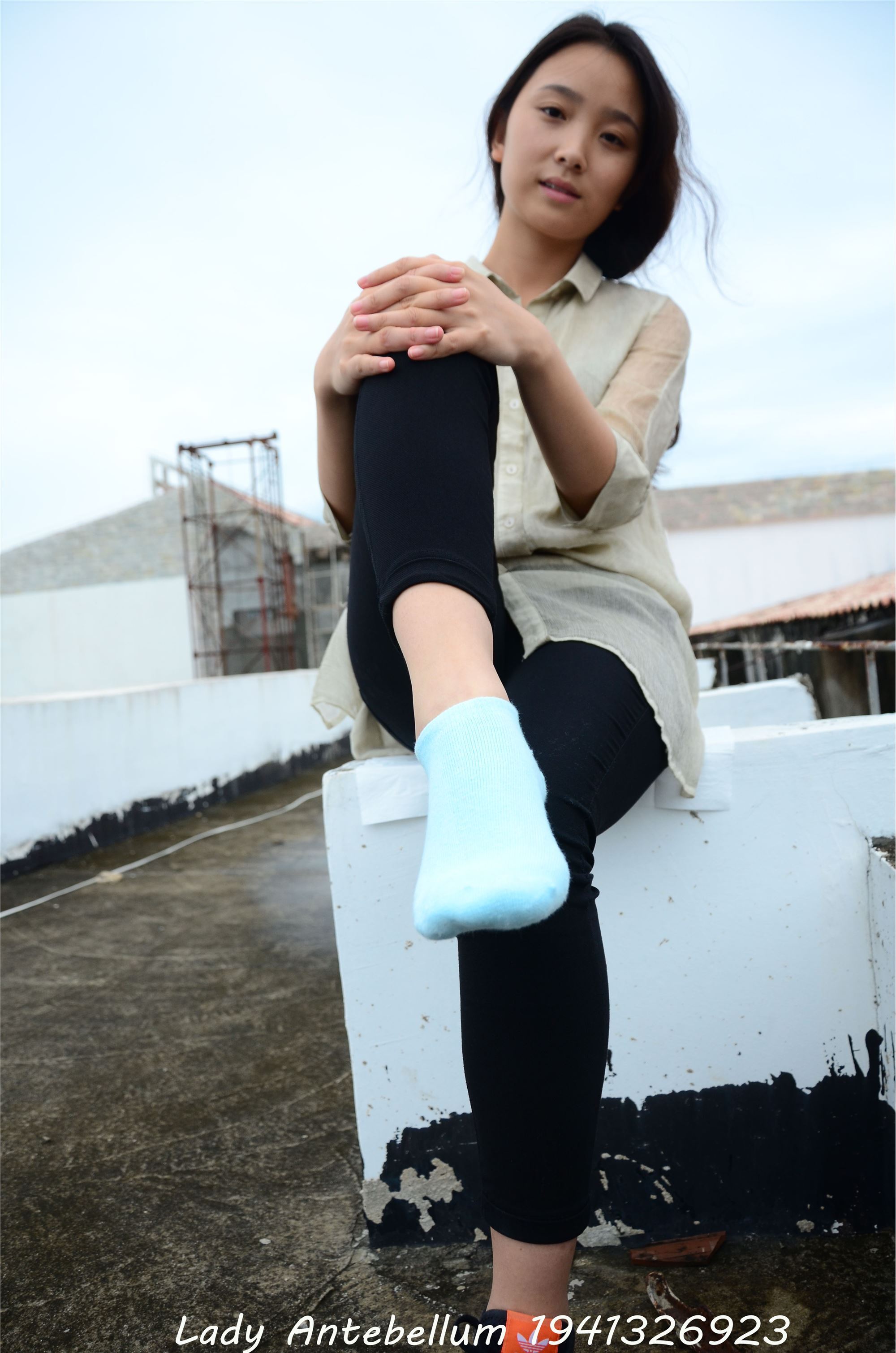 战前女神  恋足美腿棉袜女神级摄影套图 051