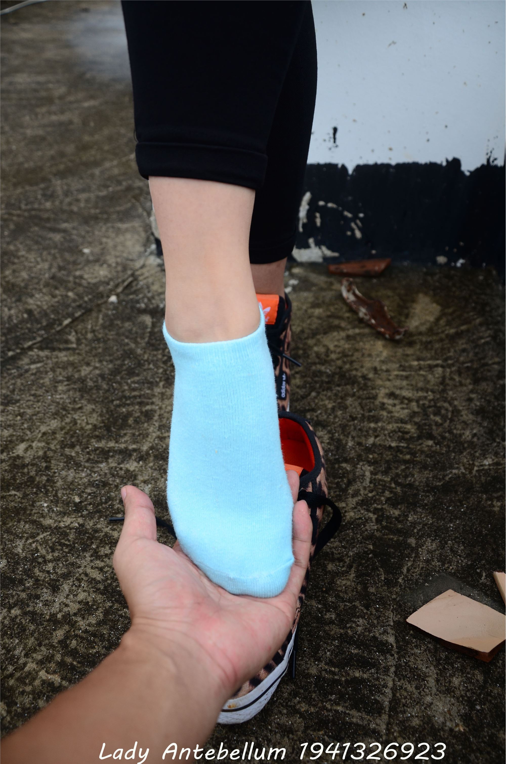 战前女神  恋足美腿棉袜女神级摄影套图 051