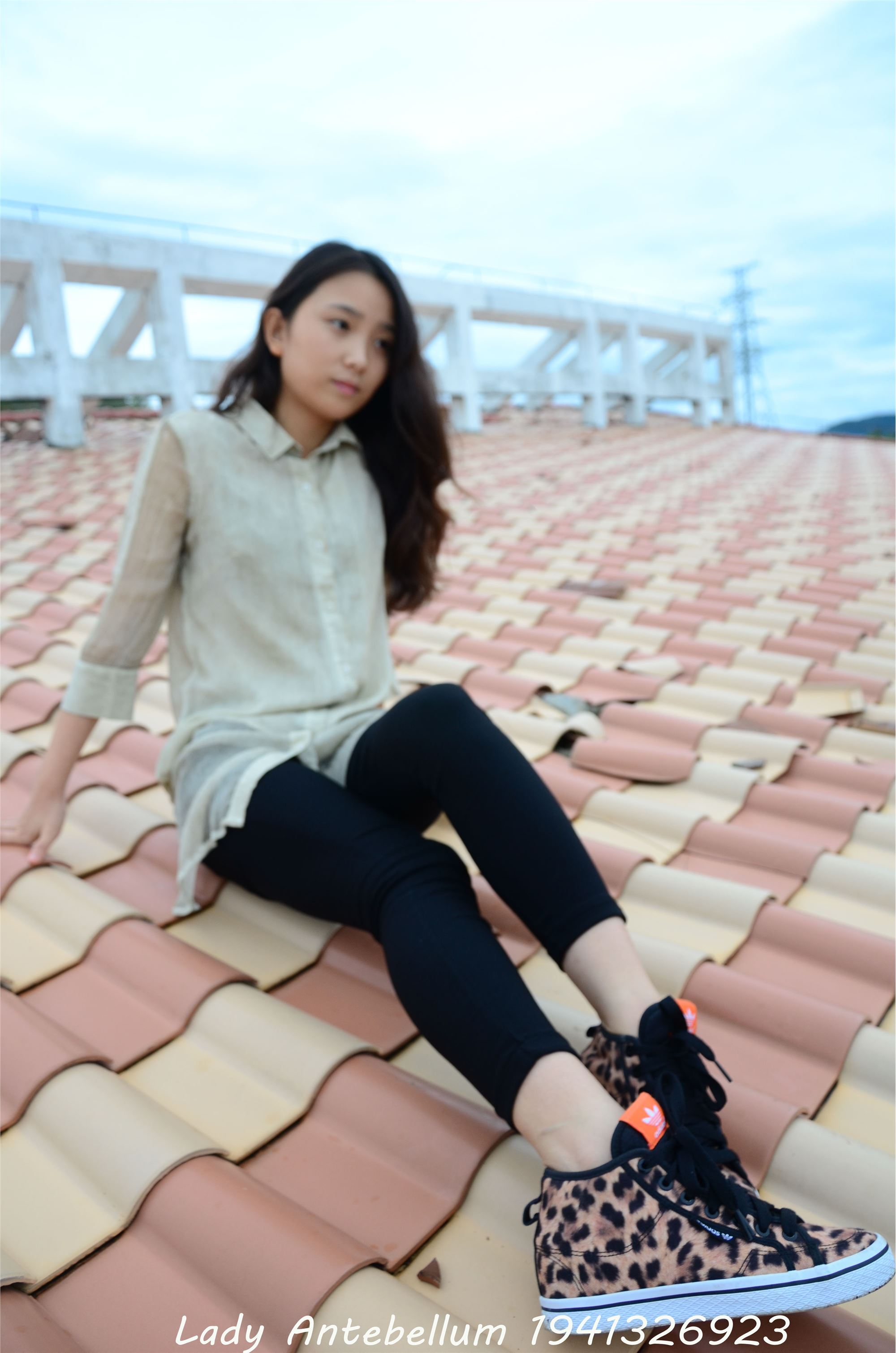 战前女神  恋足美腿棉袜女神级摄影套图 051