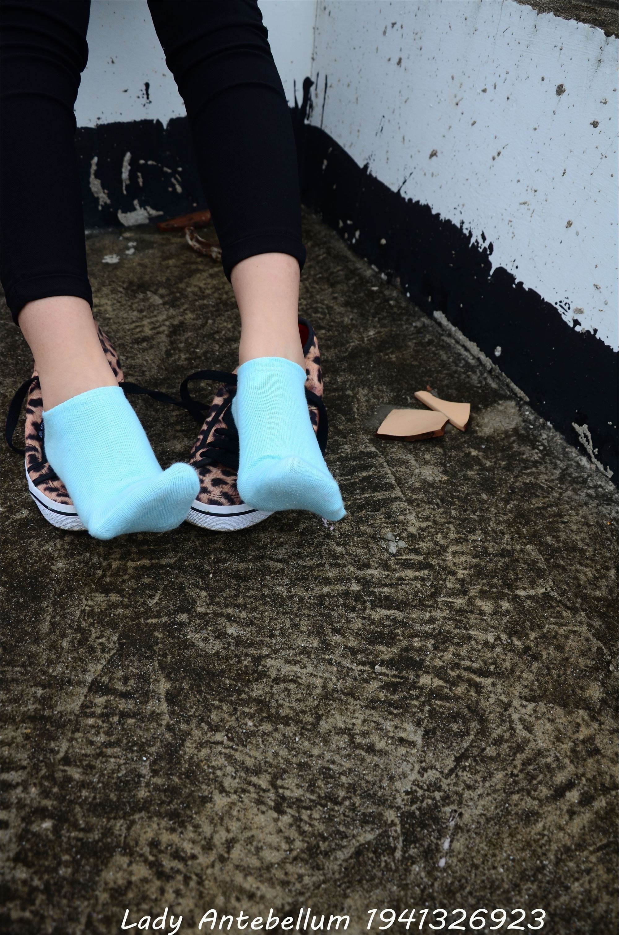 战前女神  恋足美腿棉袜女神级摄影套图 051