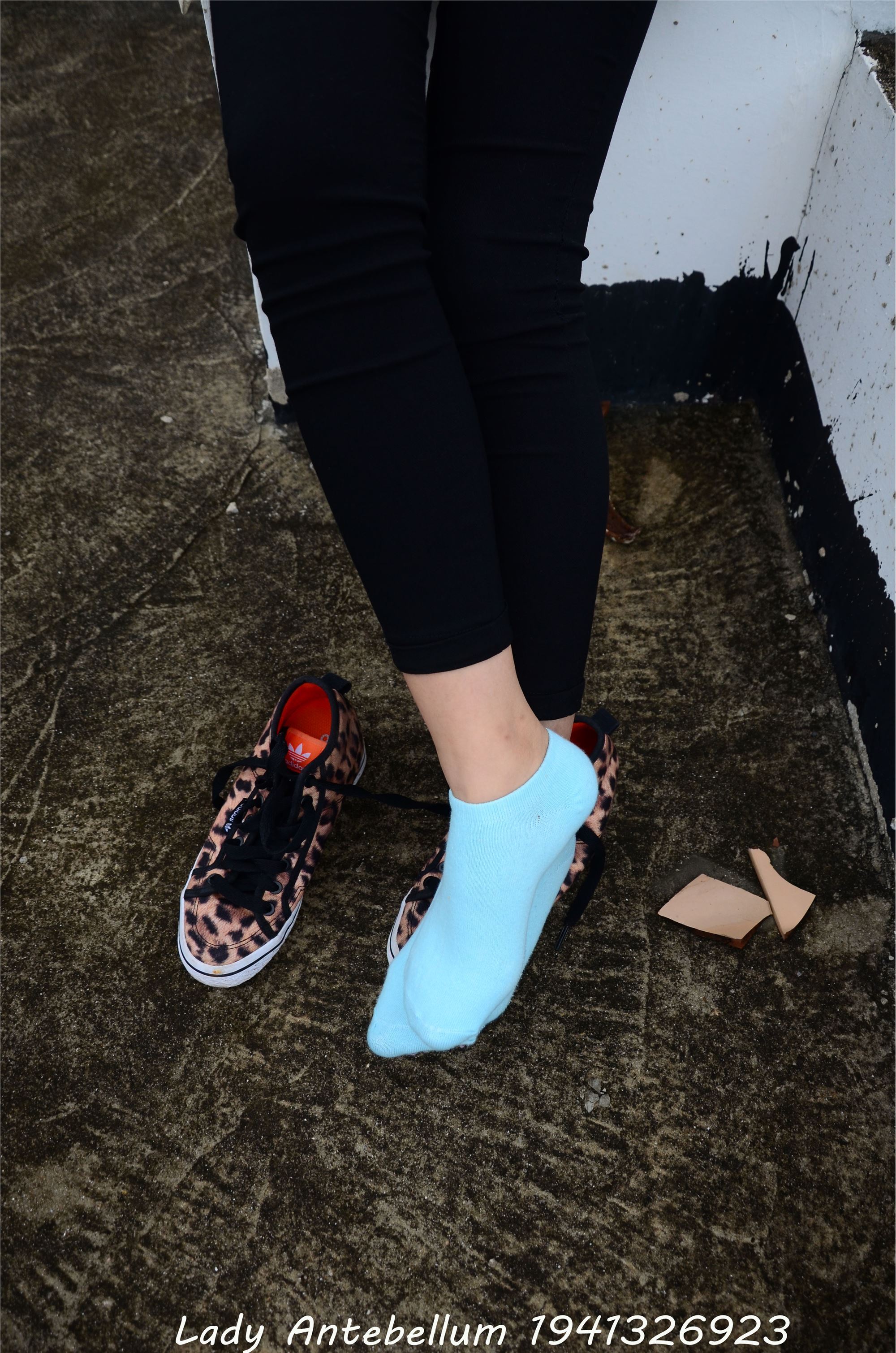 战前女神  恋足美腿棉袜女神级摄影套图 051