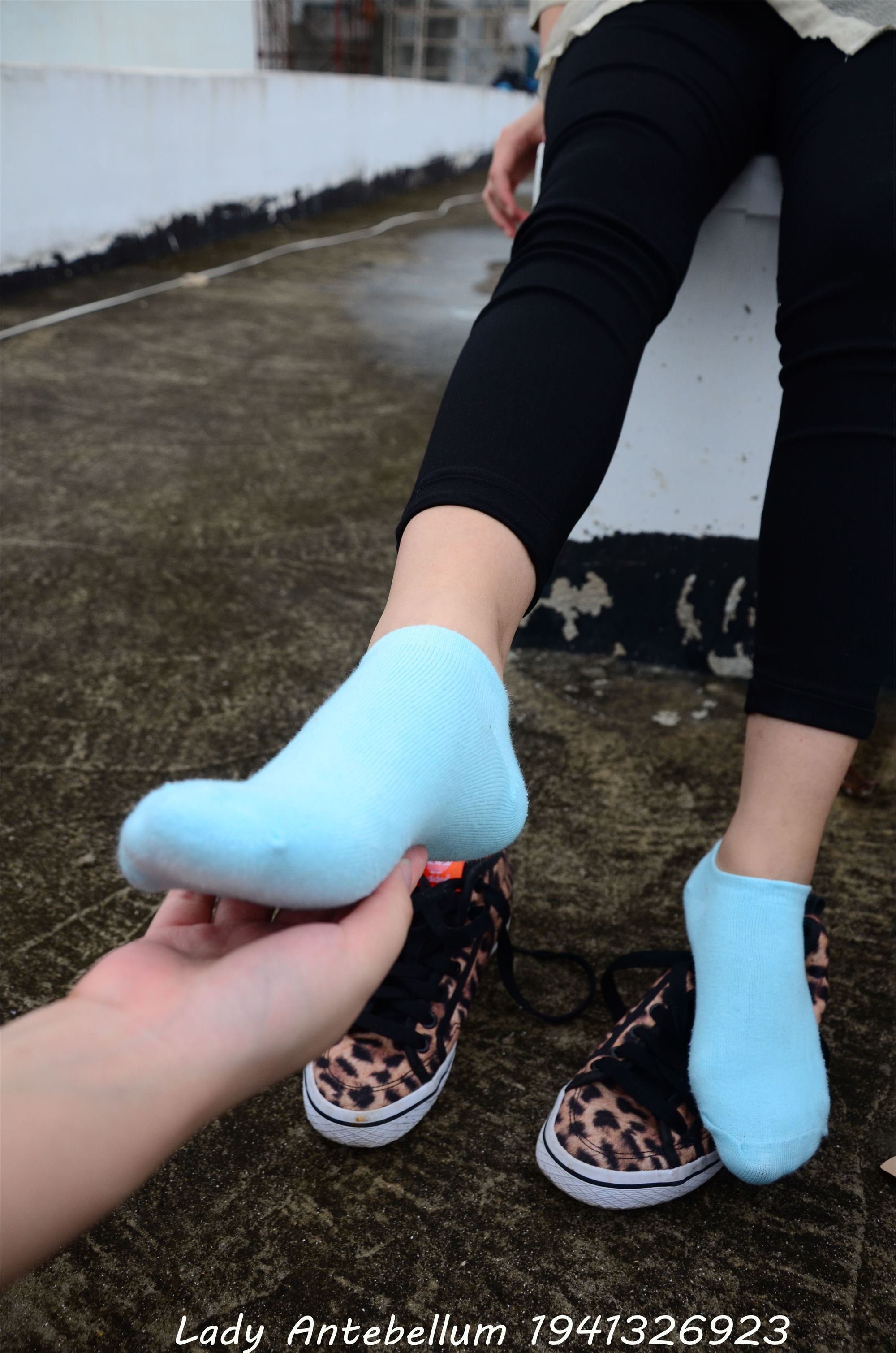 战前女神  恋足美腿棉袜女神级摄影套图 051