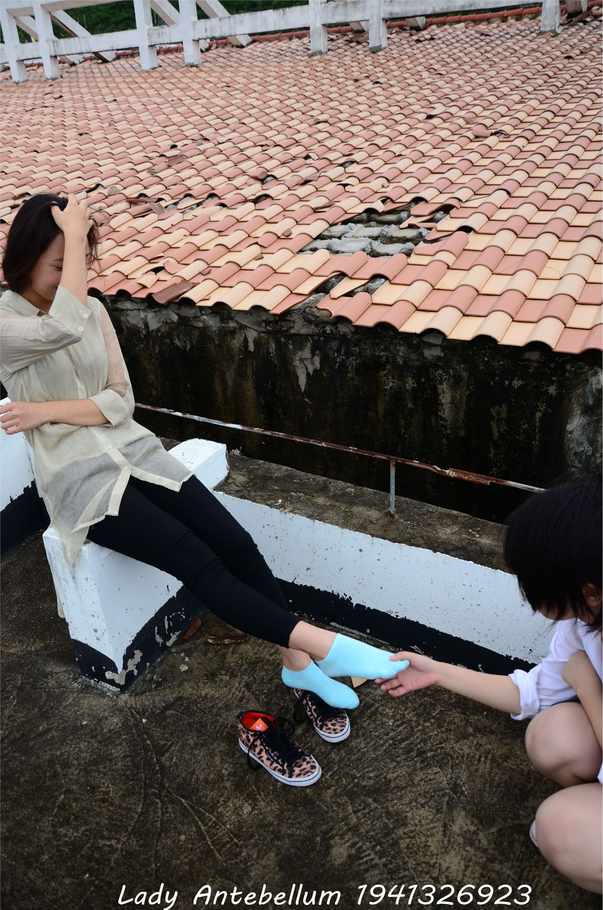 战前女神  恋足美腿棉袜女神级摄影套图 051