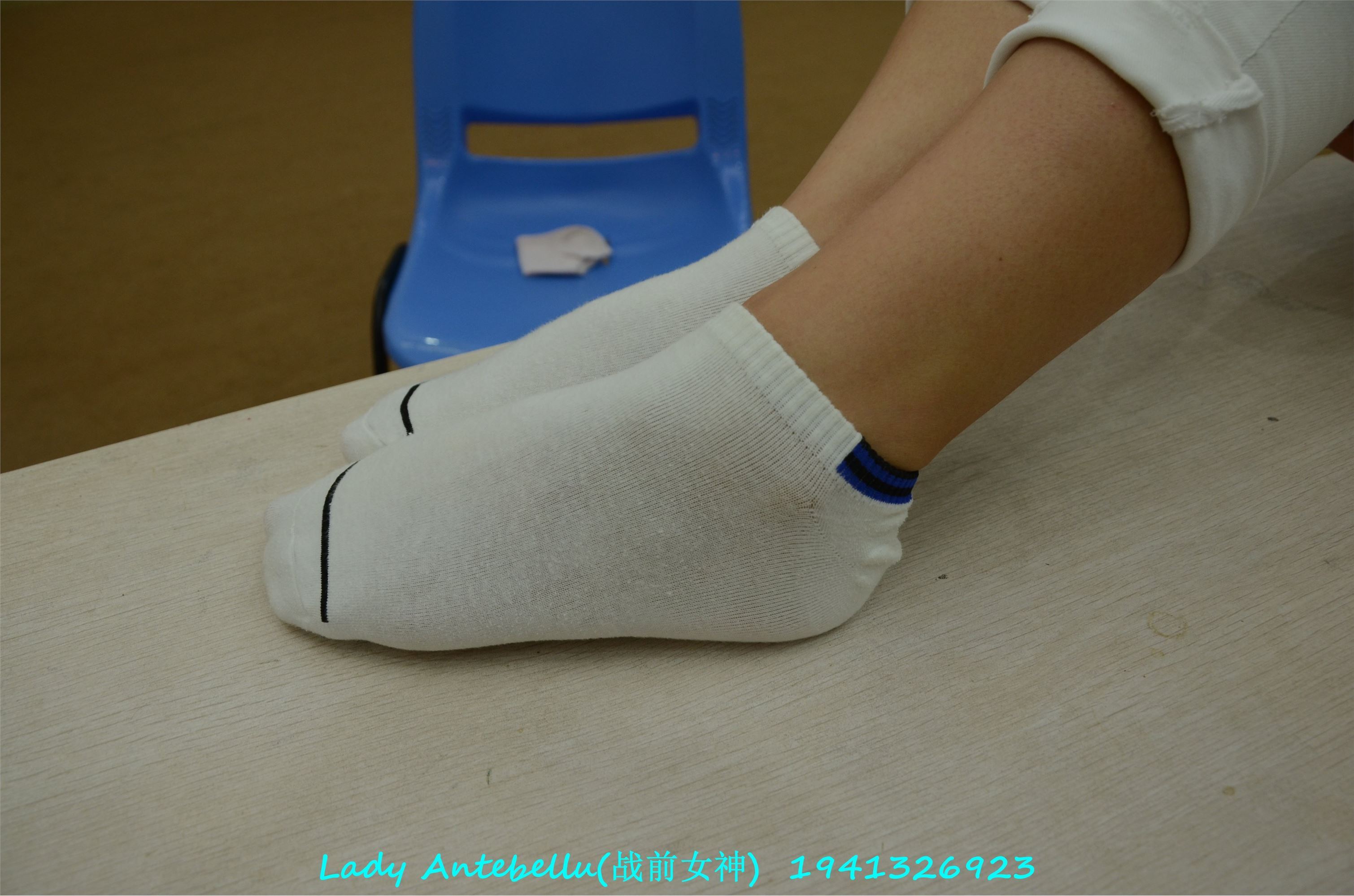 战前女神  恋足美腿棉袜女神级摄影套图 052