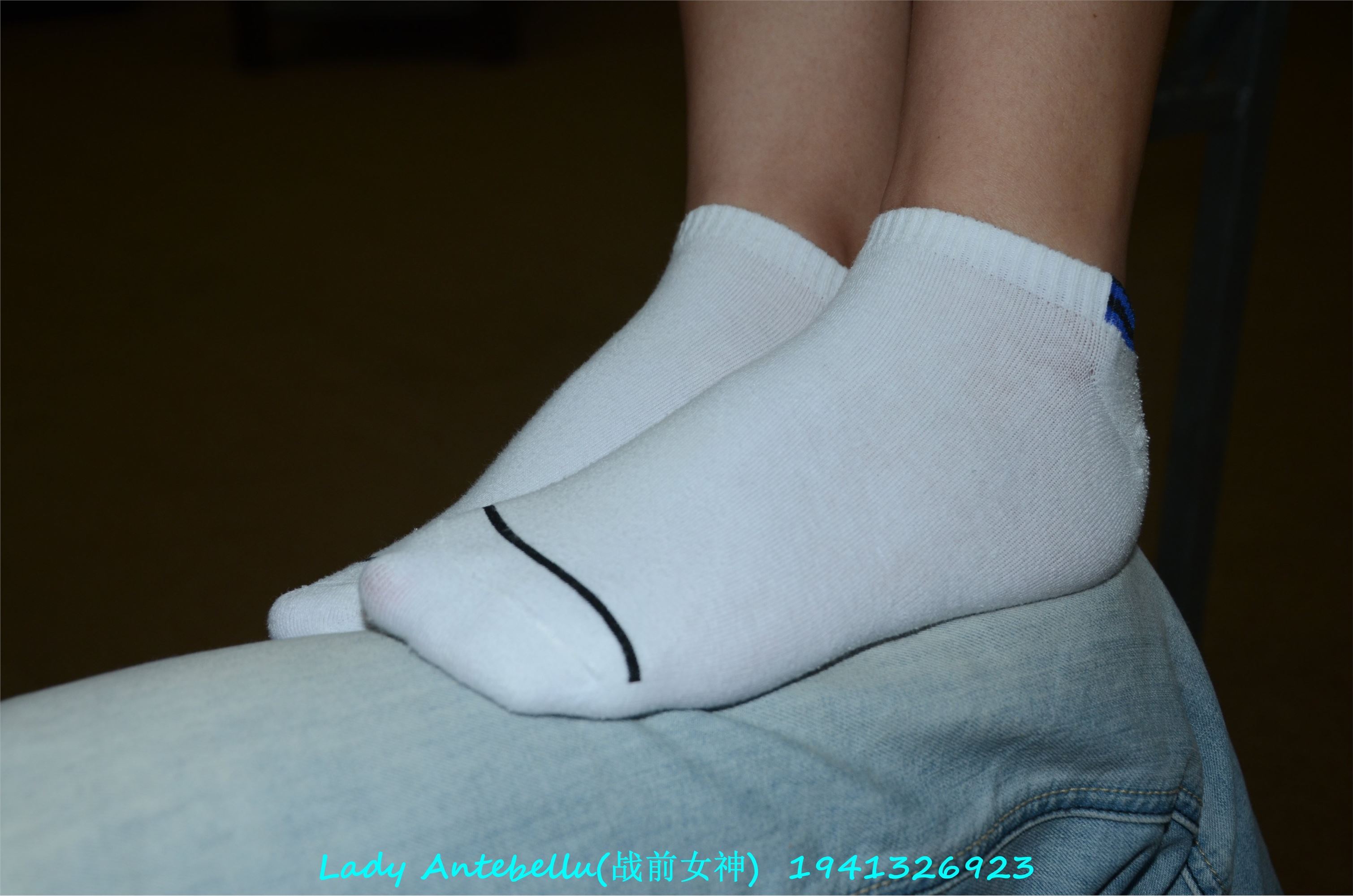 战前女神  恋足美腿棉袜女神级摄影套图 052