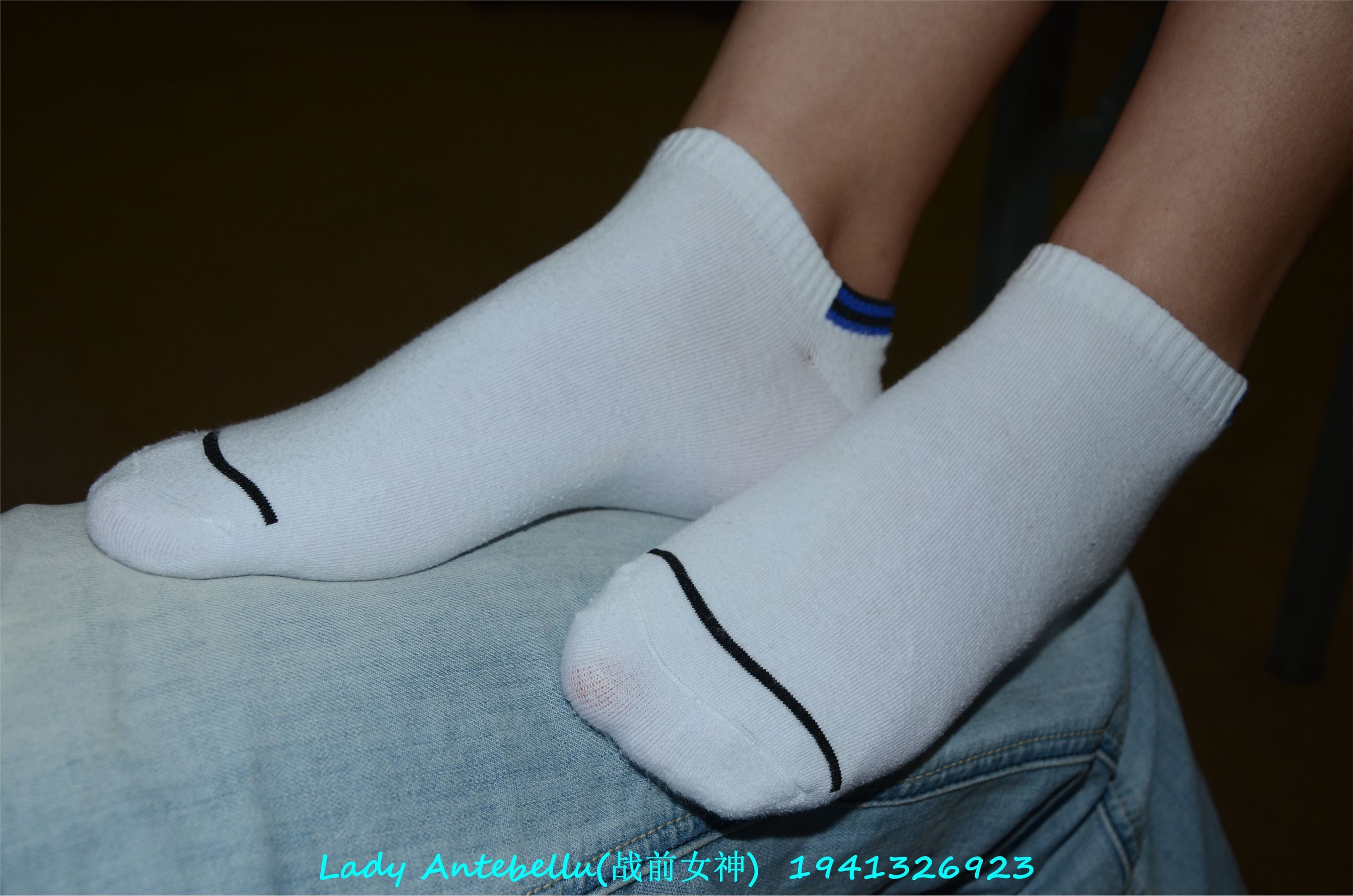 战前女神  恋足美腿棉袜女神级摄影套图 052