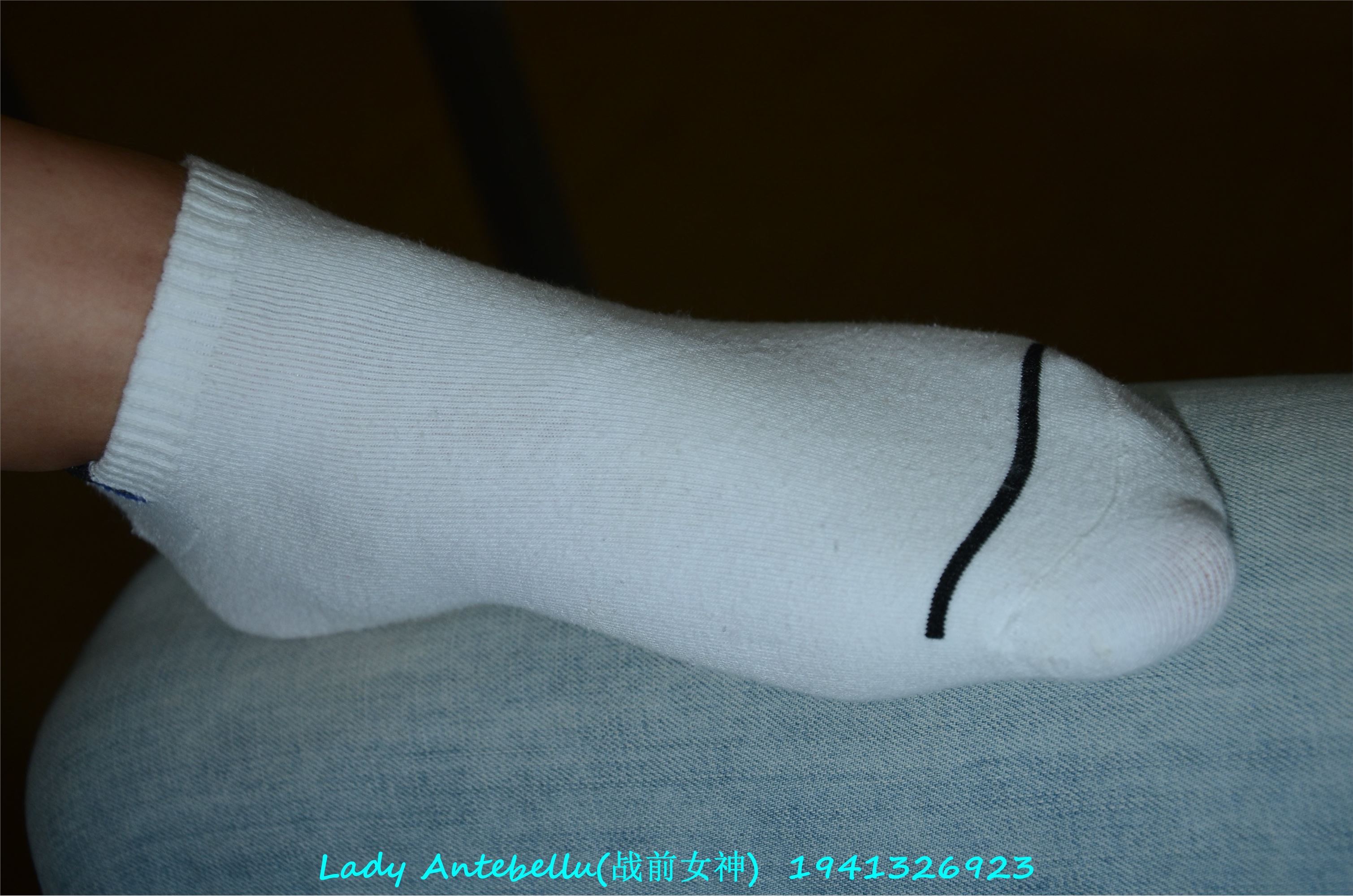 战前女神  恋足美腿棉袜女神级摄影套图 052