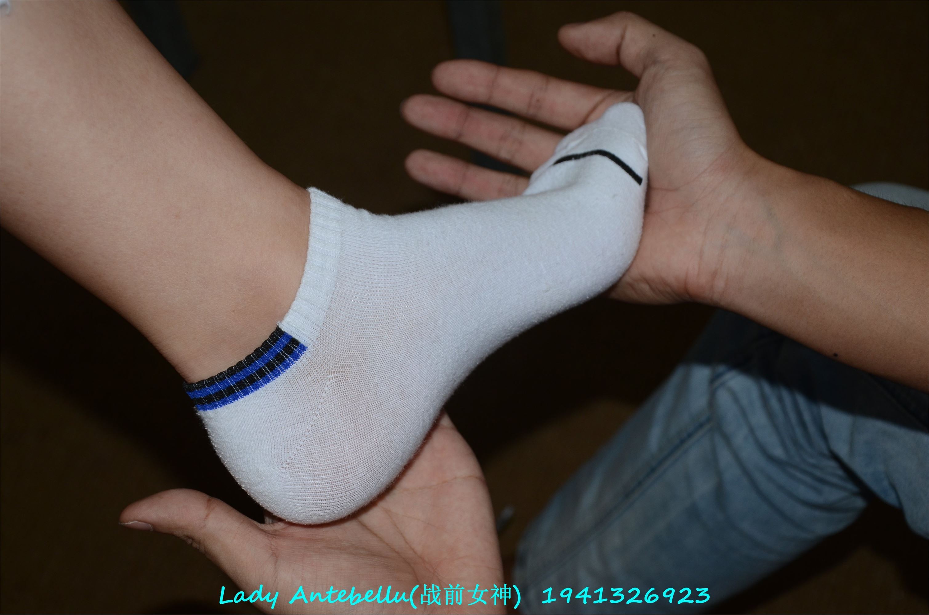 战前女神  恋足美腿棉袜女神级摄影套图 052