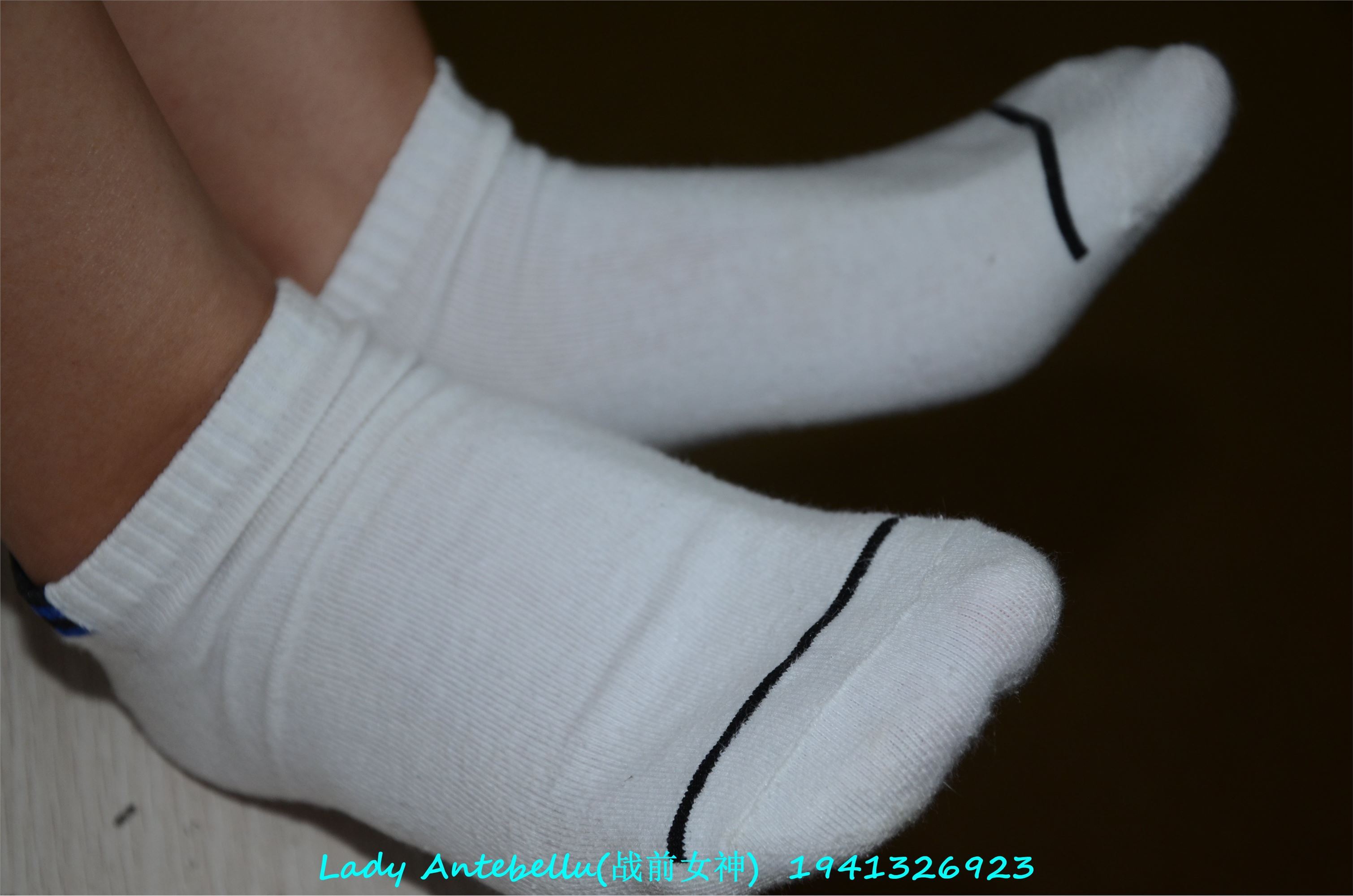 战前女神  恋足美腿棉袜女神级摄影套图 052