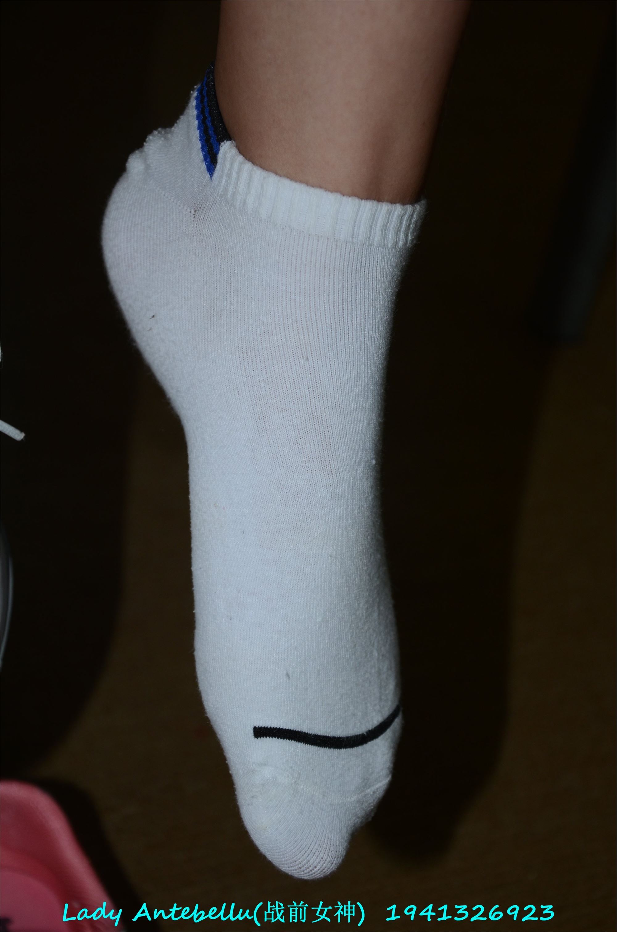 战前女神  恋足美腿棉袜女神级摄影套图 052