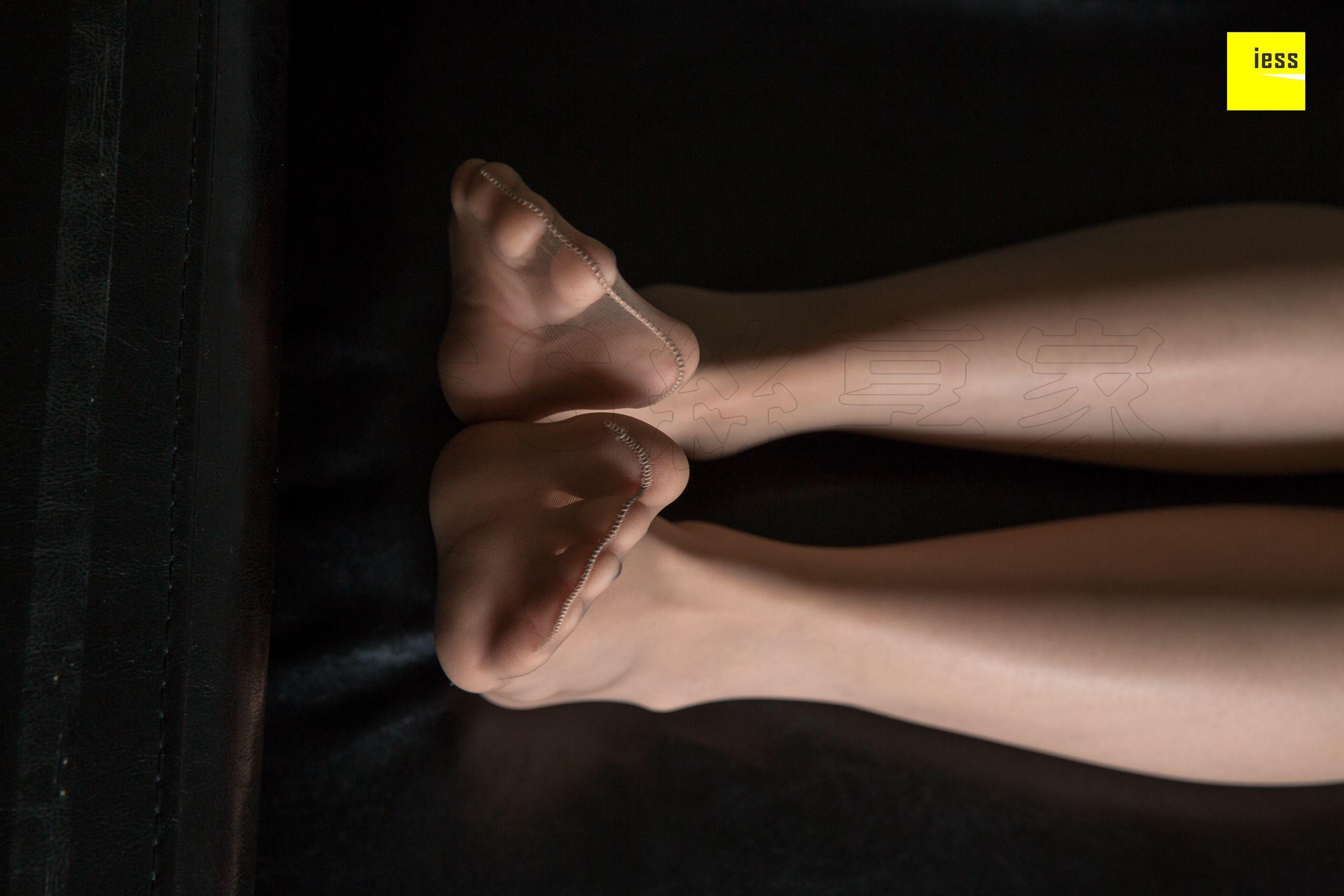 IESS异思趣向  2018.05.31 丝享家244：《辣妈破洞的肉丝脚底》辣妈君君