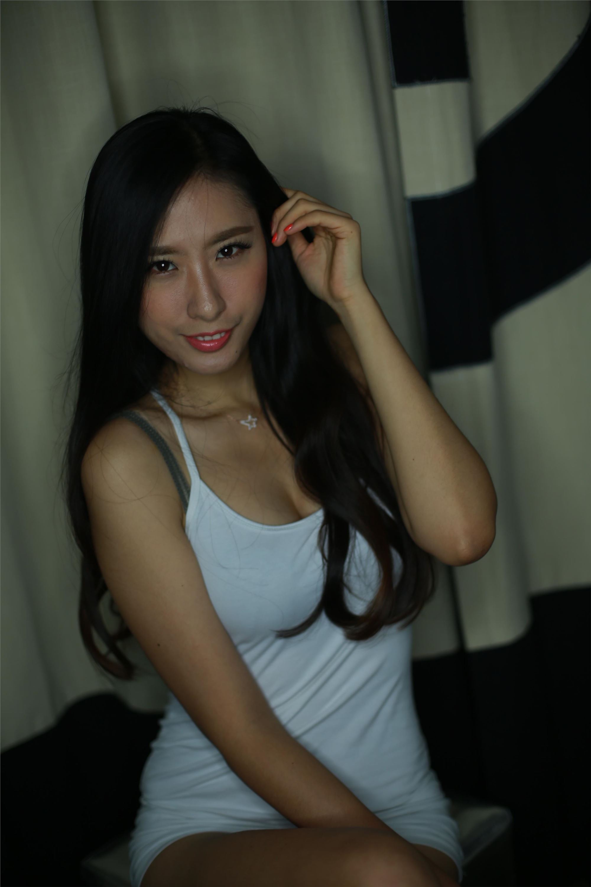 希威社国模写真 VIP收费套图 莉莉.2014.09.03(N)