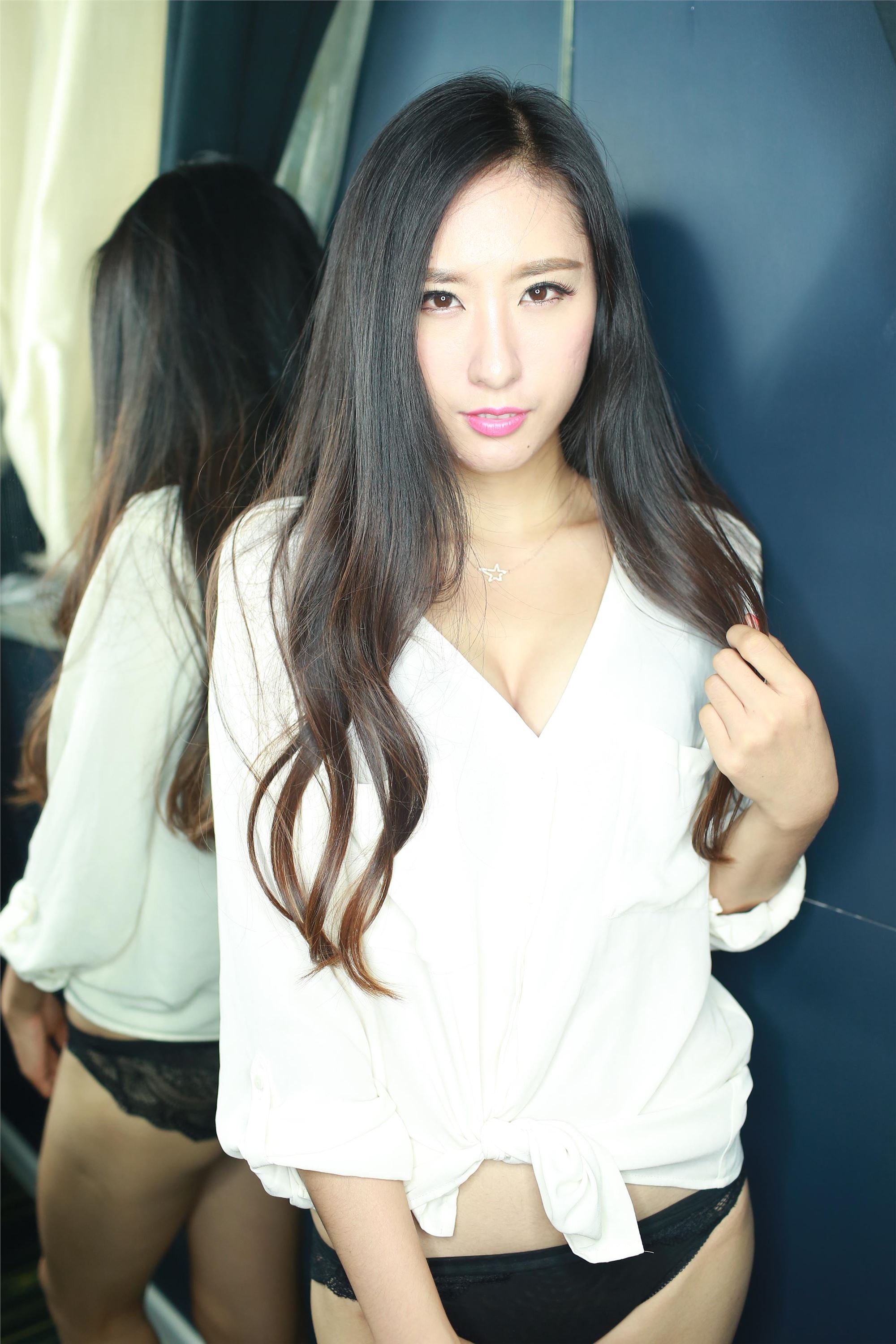 希威社国模写真 VIP收费套图 莉莉.2014.09.03(N)2