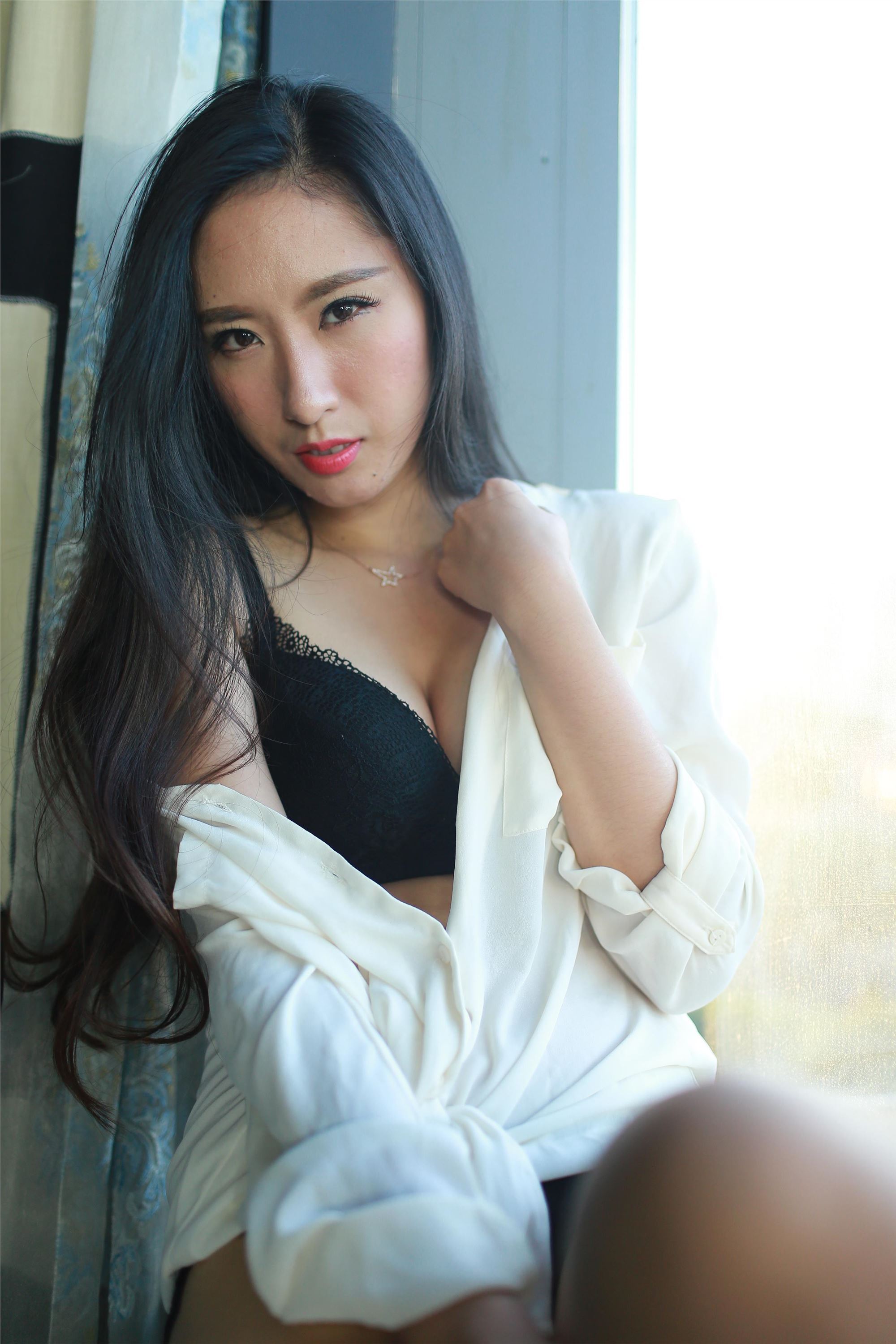 希威社国模写真 VIP收费套图 莉莉.2014.09.03(N)2